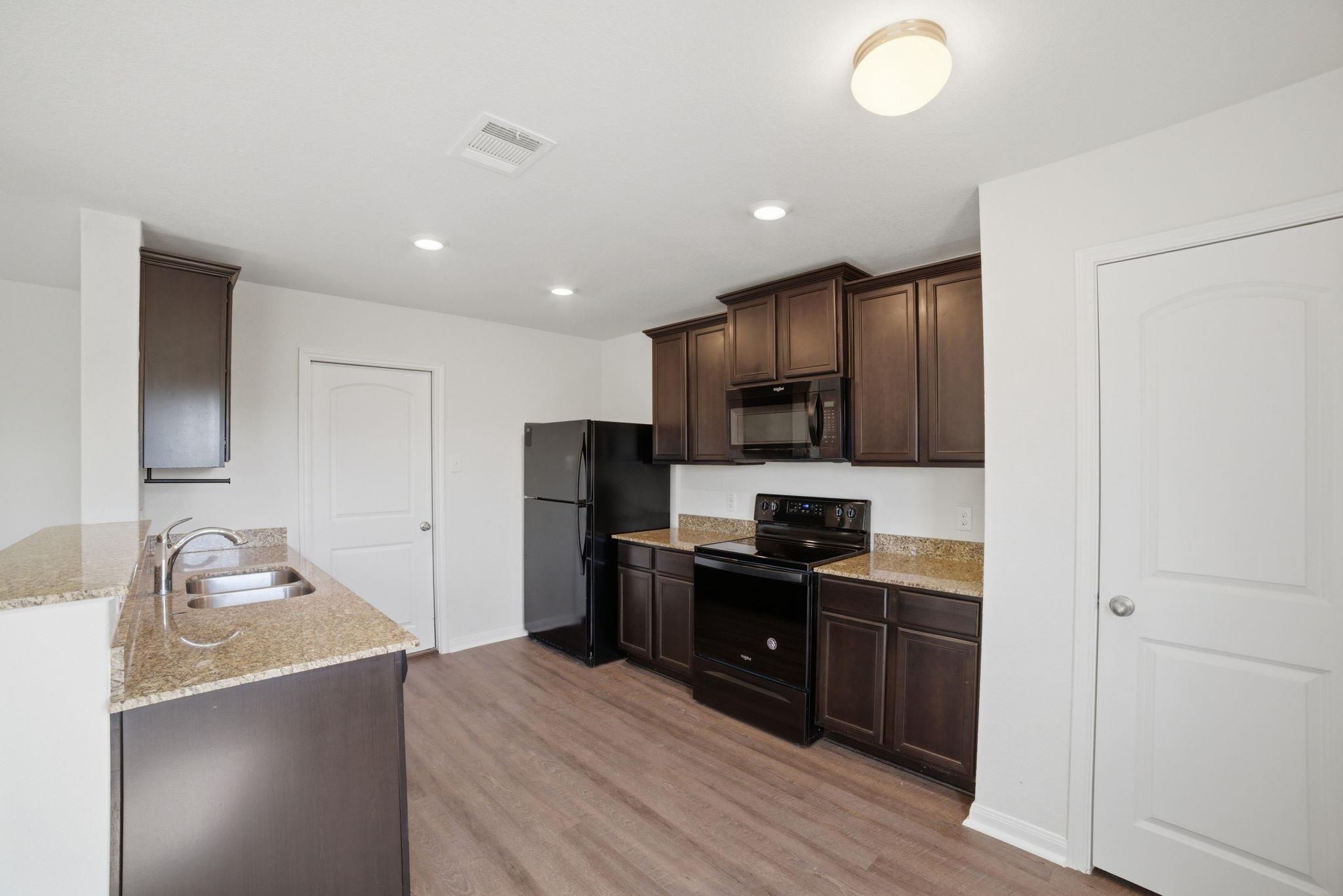 5017 Cressler Ln # 28G, Jarrell, TX 76537