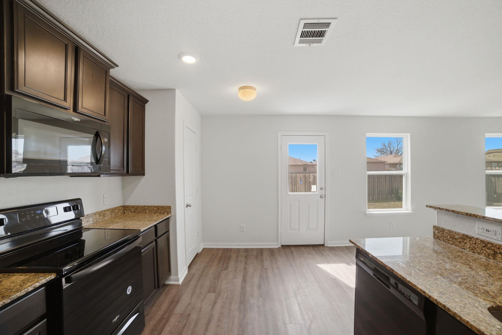 5017 Cressler Ln # 28G, Jarrell, TX 76537