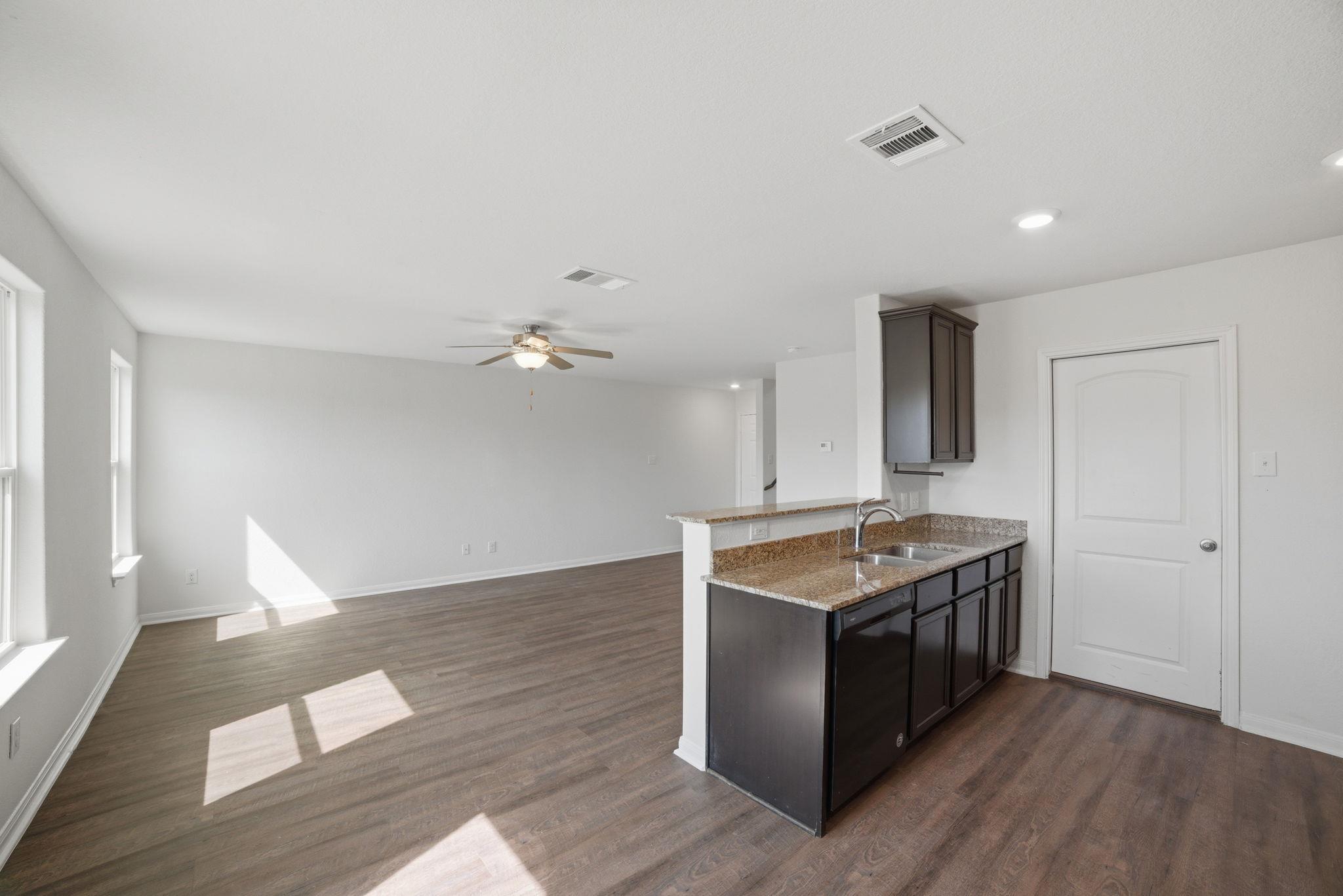 5017 Cressler Ln # 28G, Jarrell, TX 76537