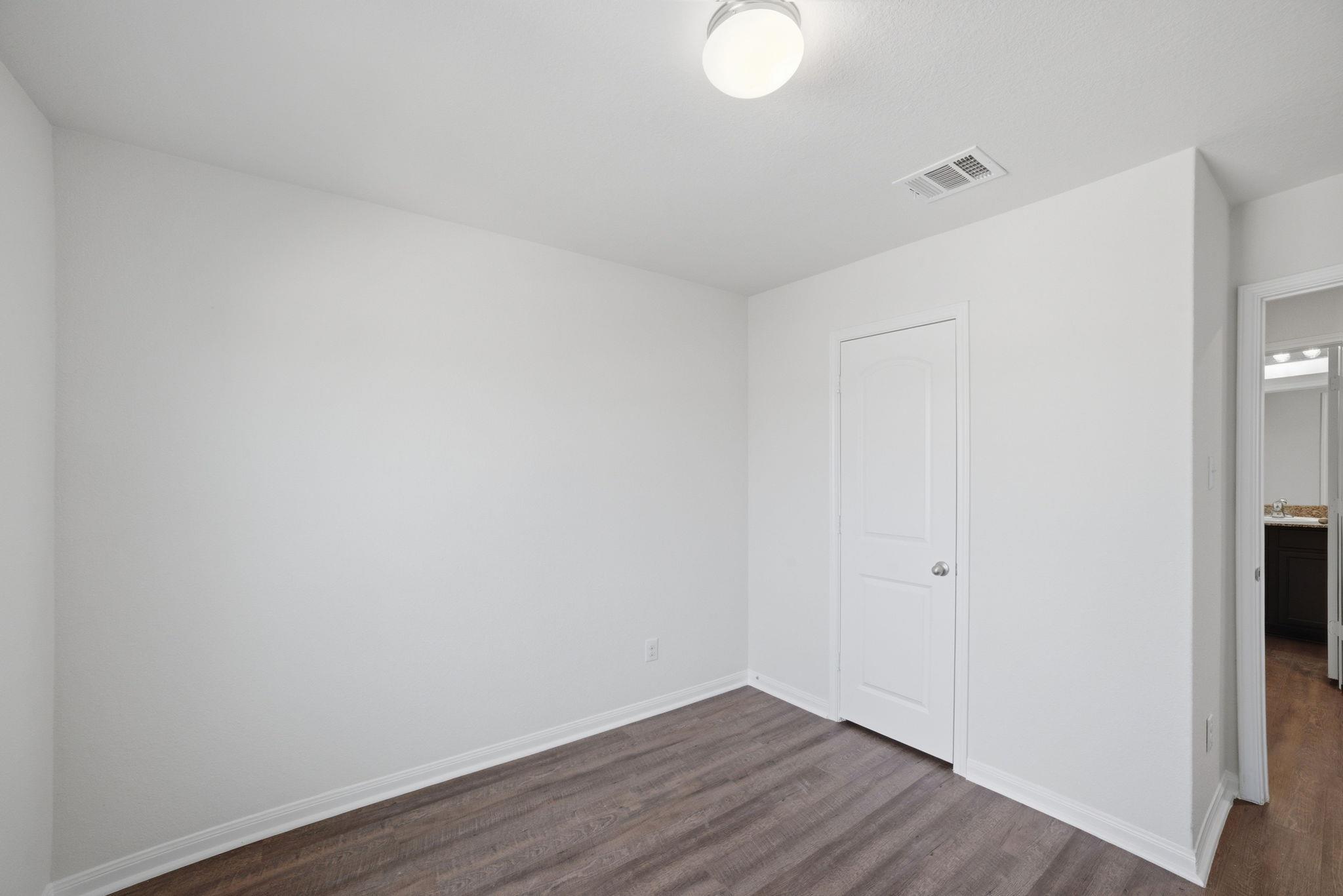 5017 Cressler Ln # 28G, Jarrell, TX 76537