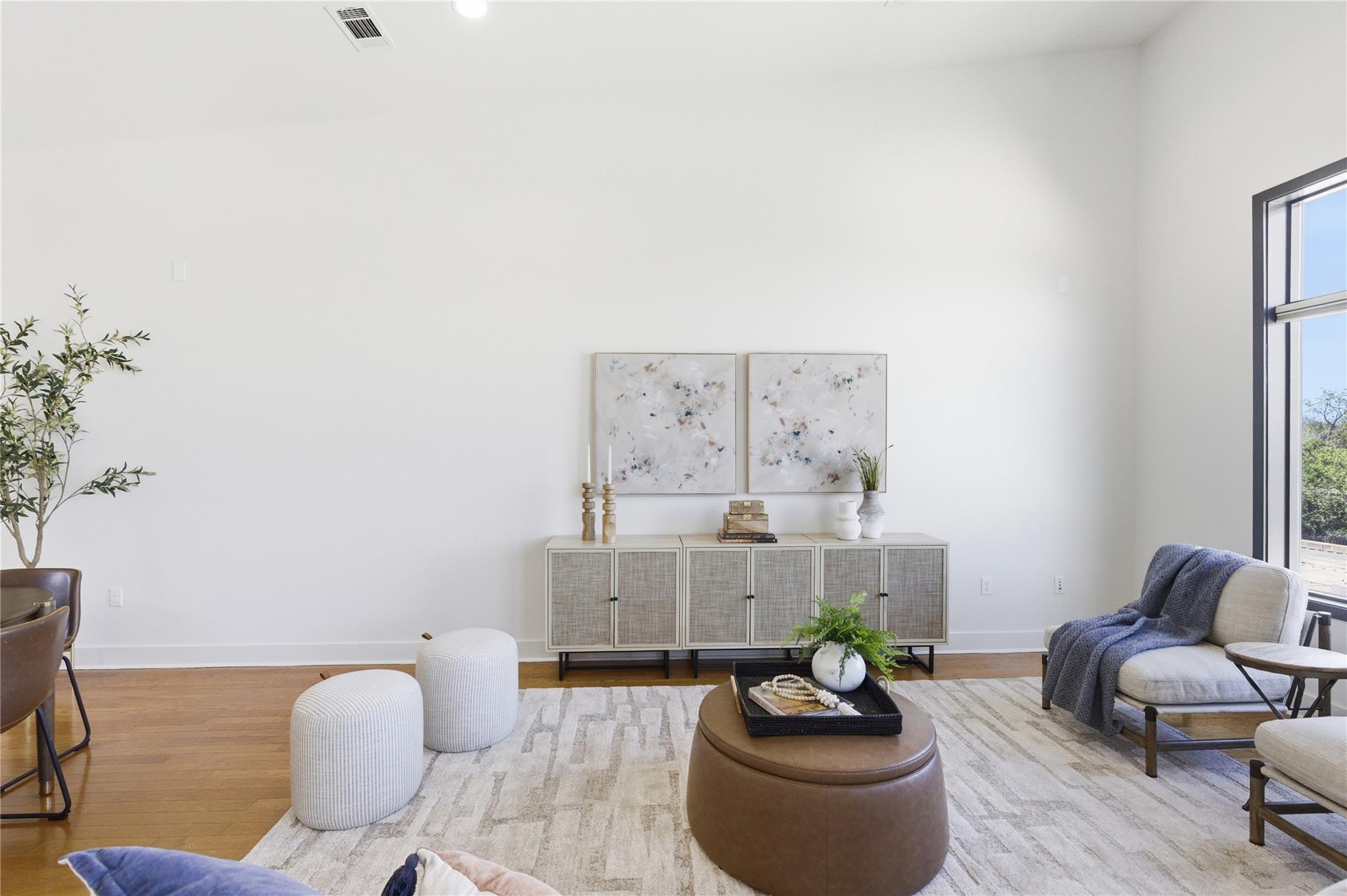 1702 S Lamar Blvd # 12, Austin, TX 78704