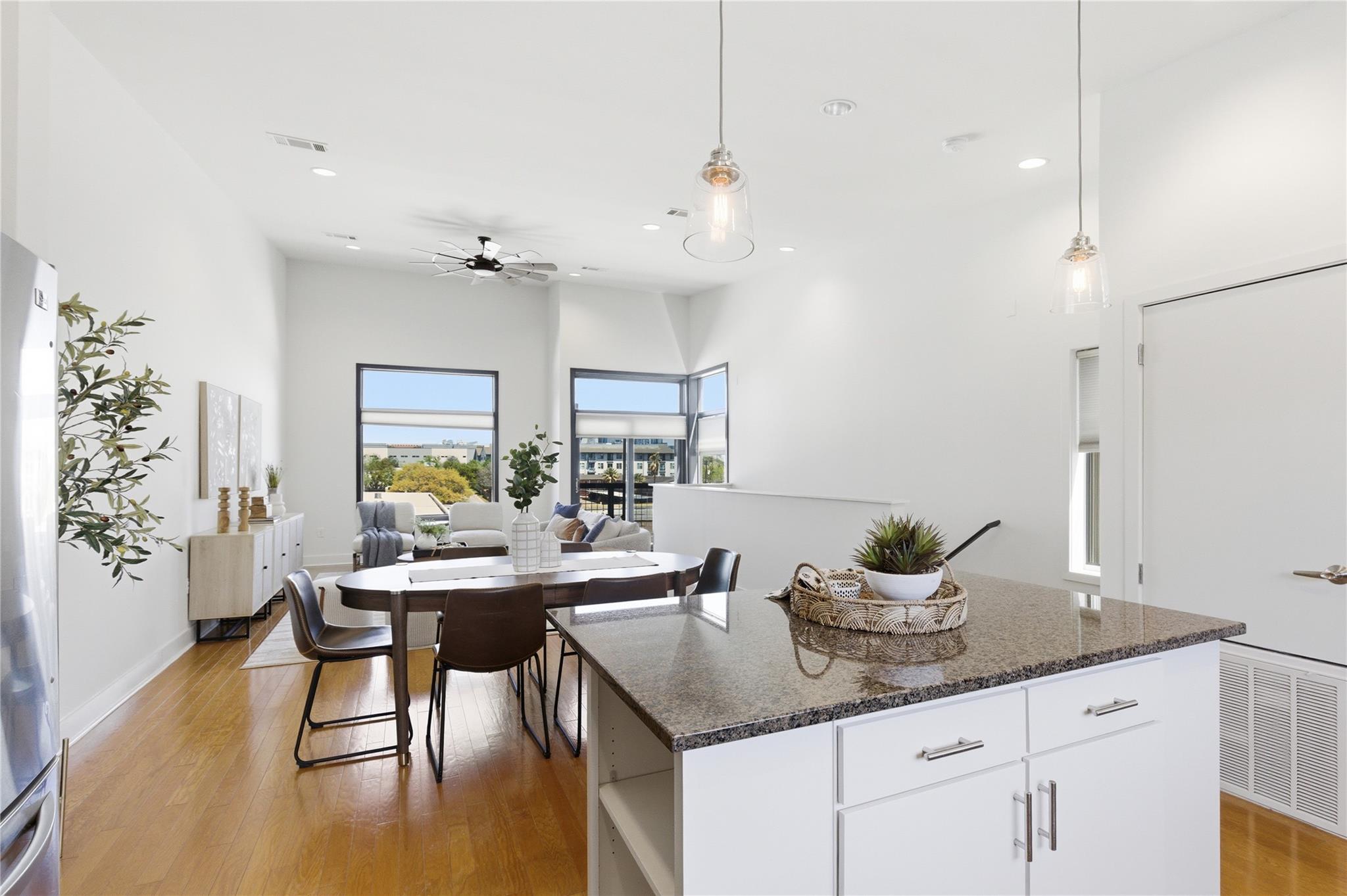 1702 S Lamar Blvd # 12, Austin, TX 78704