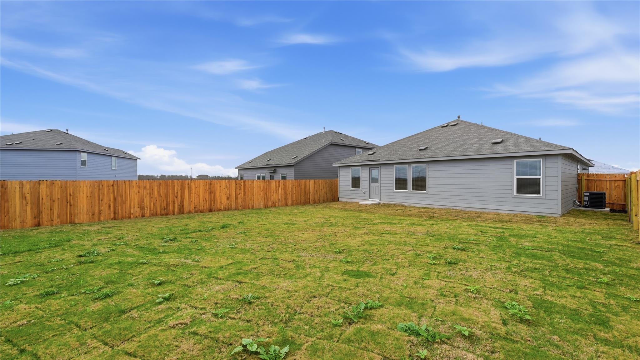 221 Stumpy St, San Marcos, TX 78666