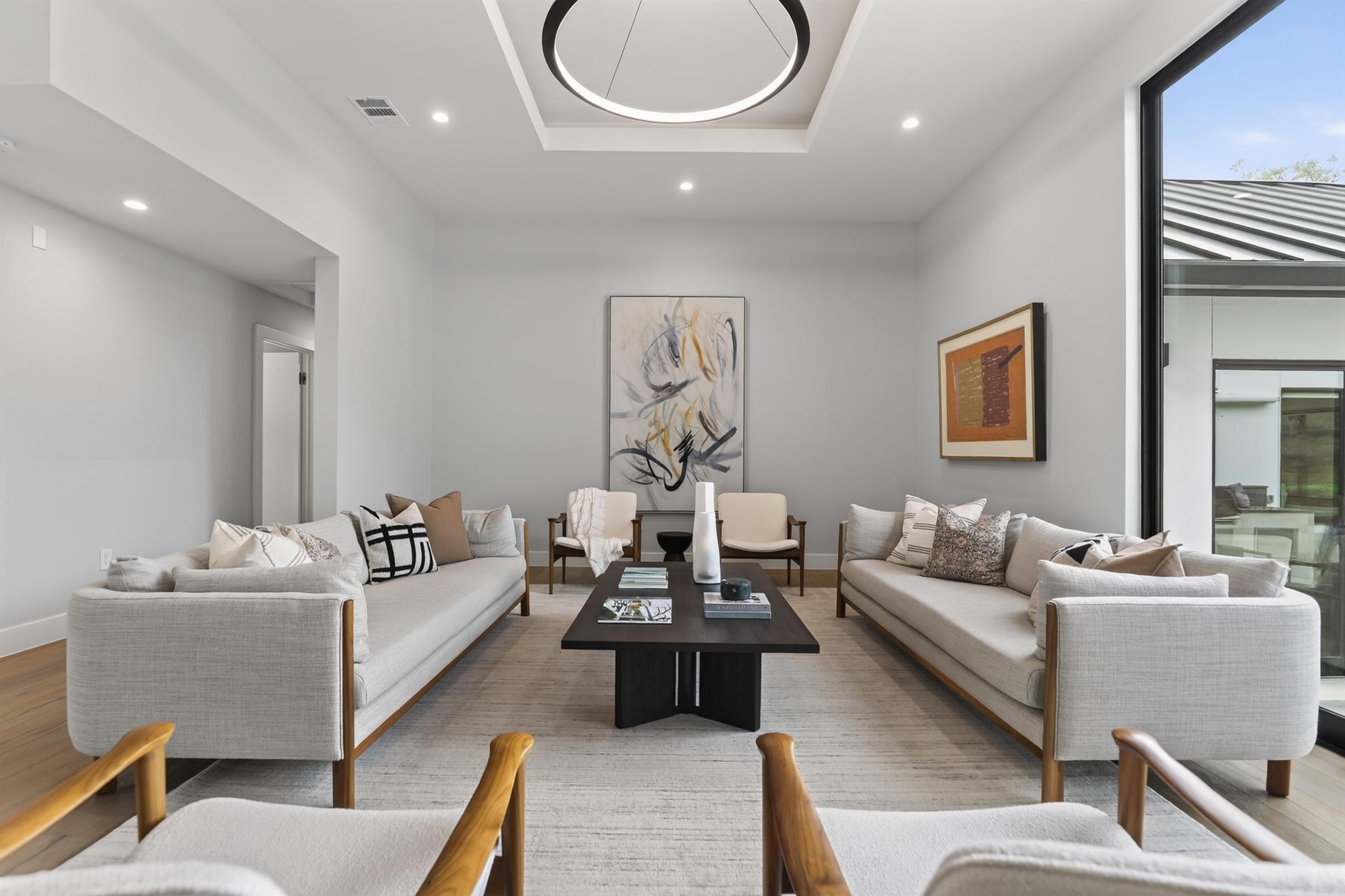 3206 Thousand Oaks Dr, Austin, TX 78746