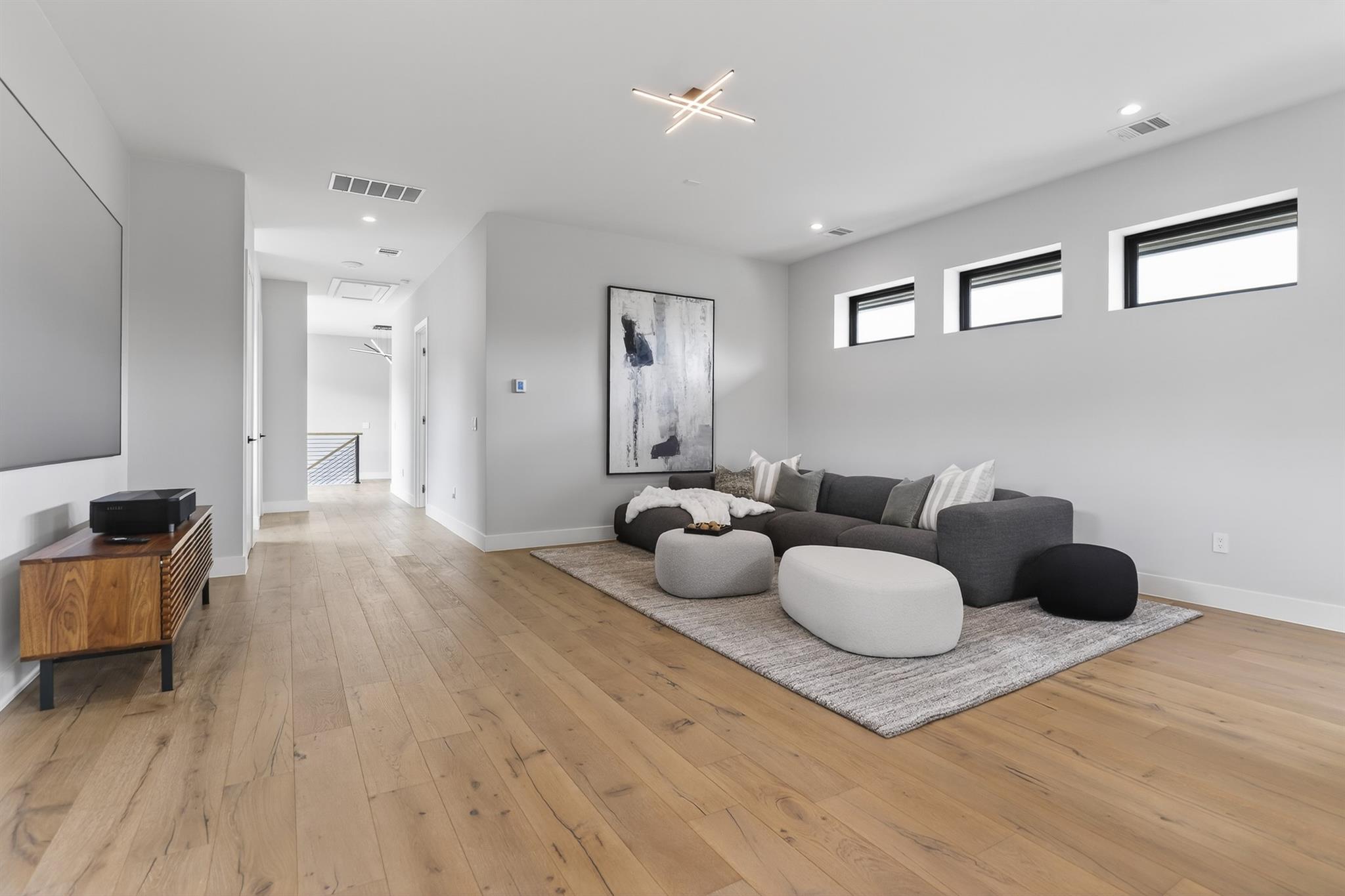 3206 Thousand Oaks Dr, Austin, TX 78746