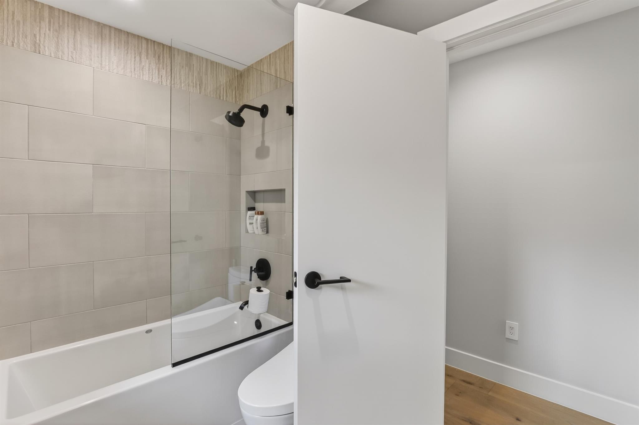 3206 Thousand Oaks Dr, Austin, TX 78746