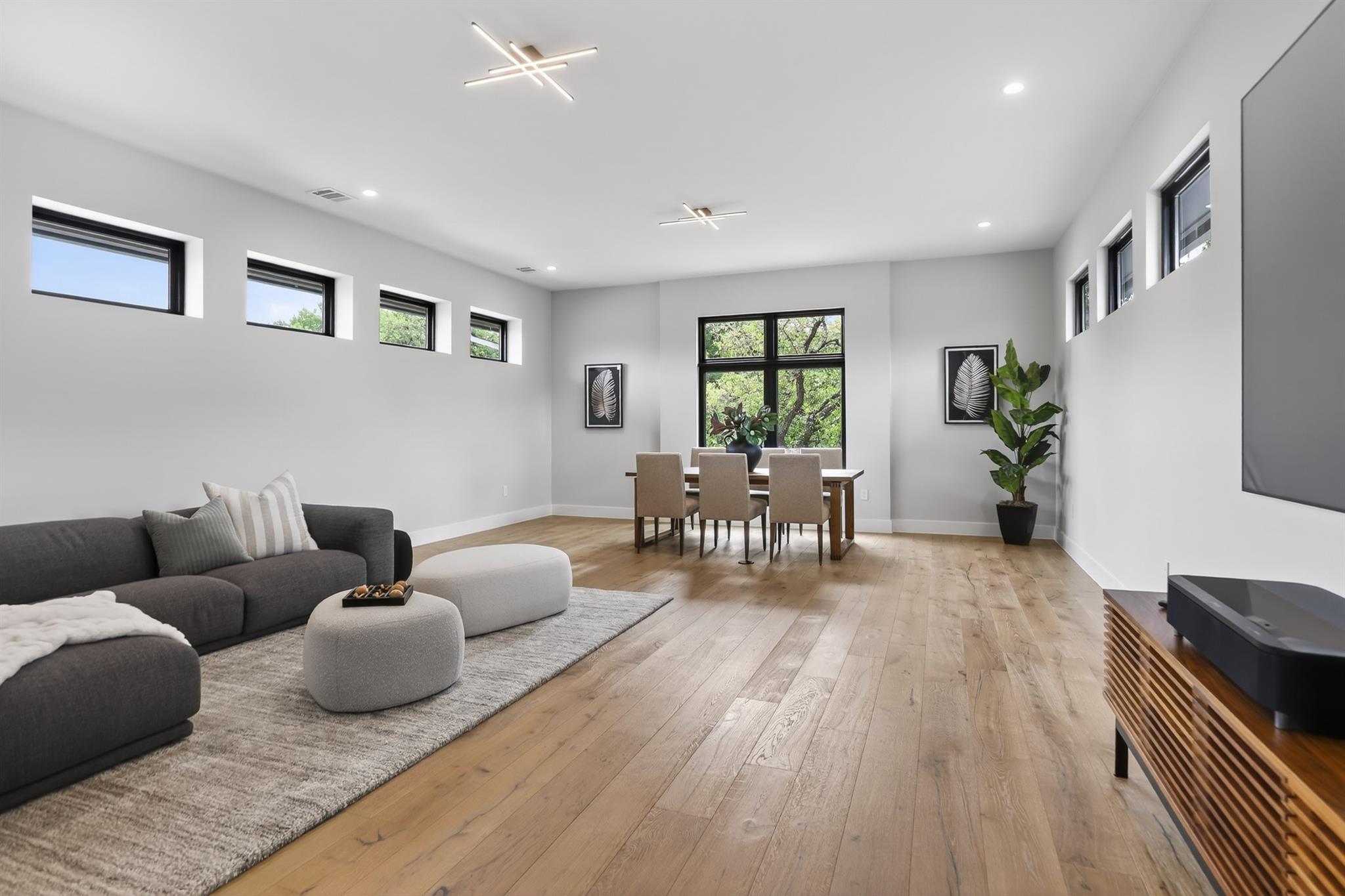 3206 Thousand Oaks Dr, Austin, TX 78746