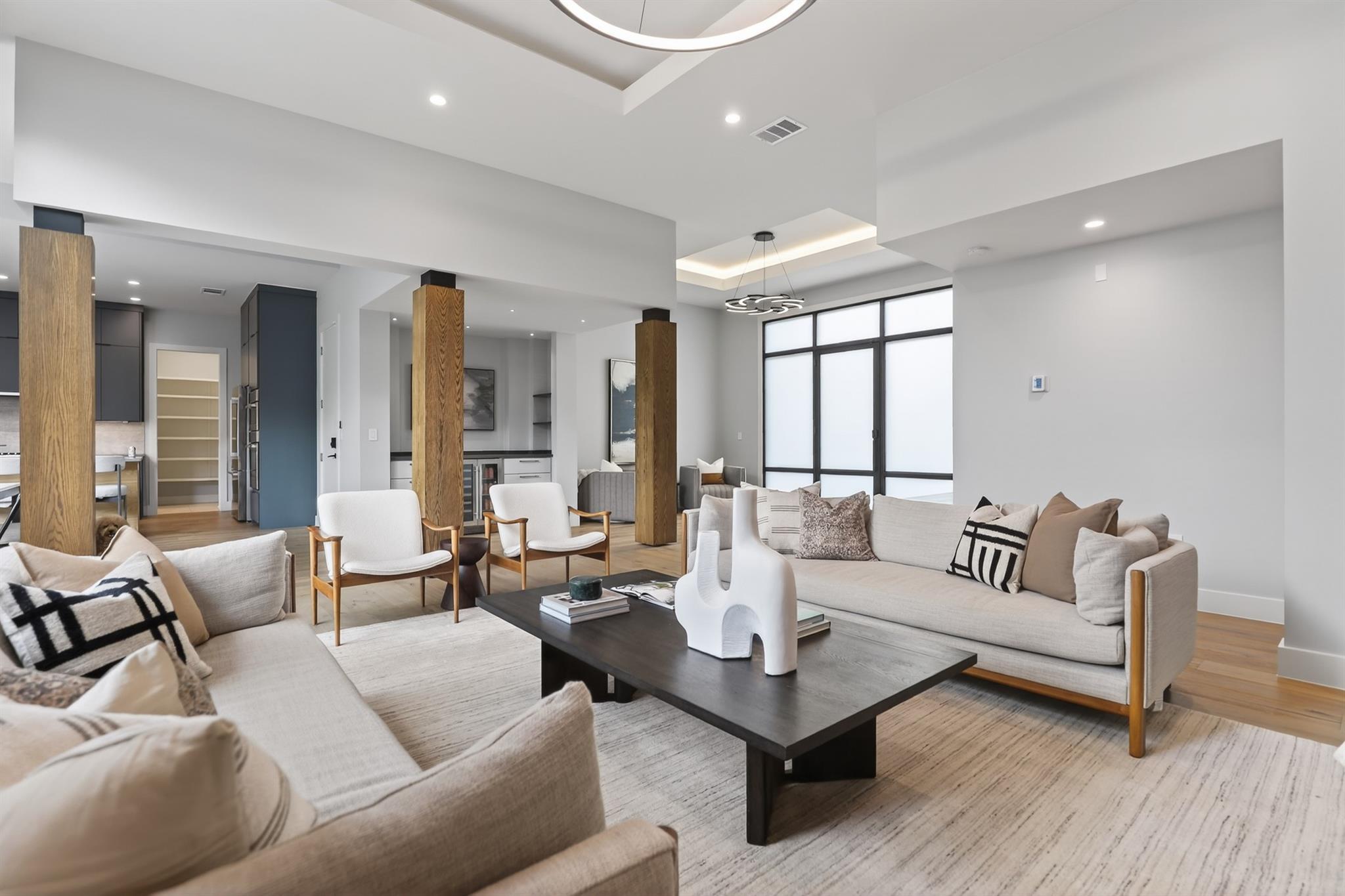 3206 Thousand Oaks Dr, Austin, TX 78746