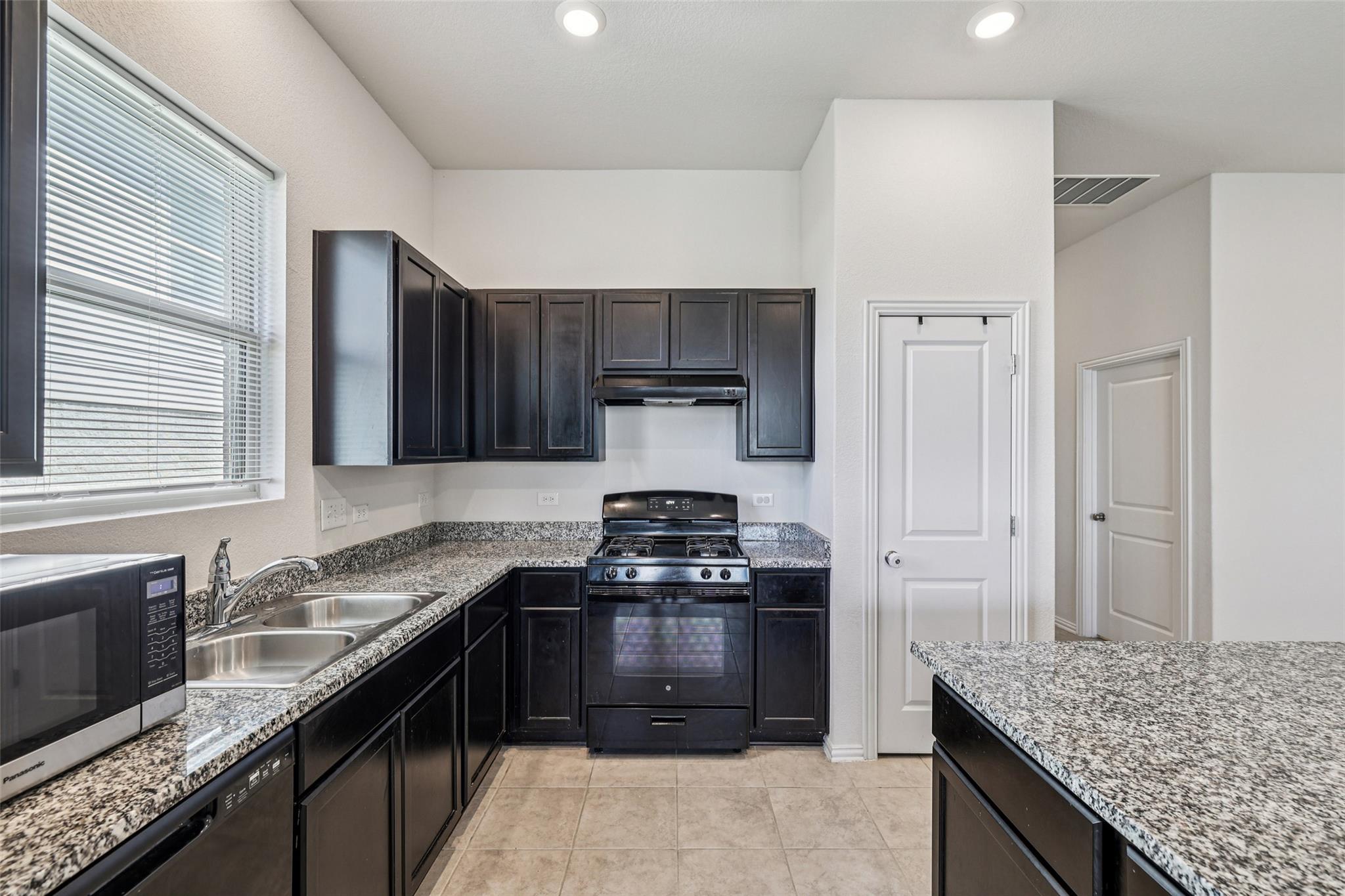 12704 Bloomington Dr, Austin, TX 78748