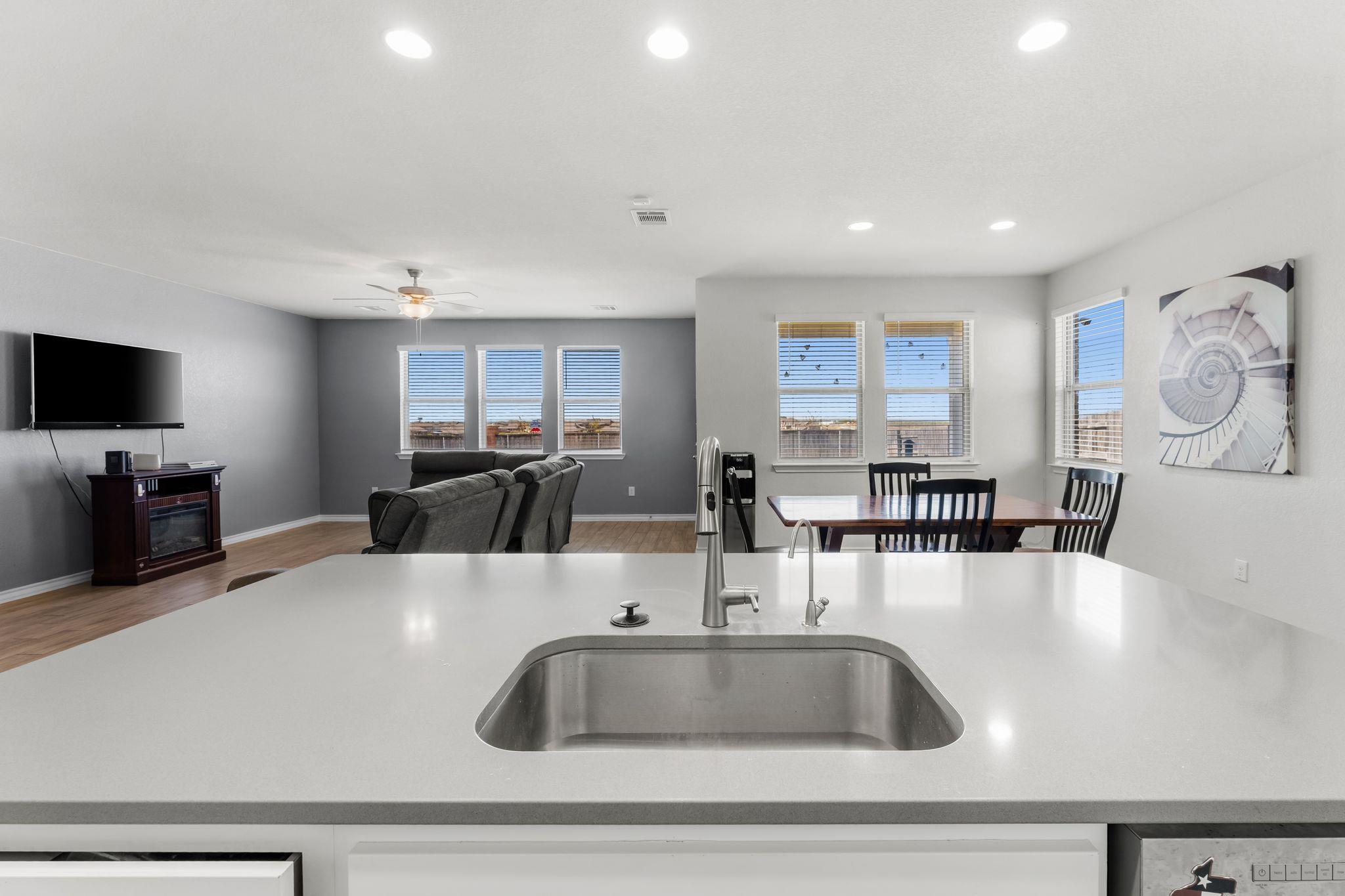 974 Pepperbark Loop, Buda, TX 78610