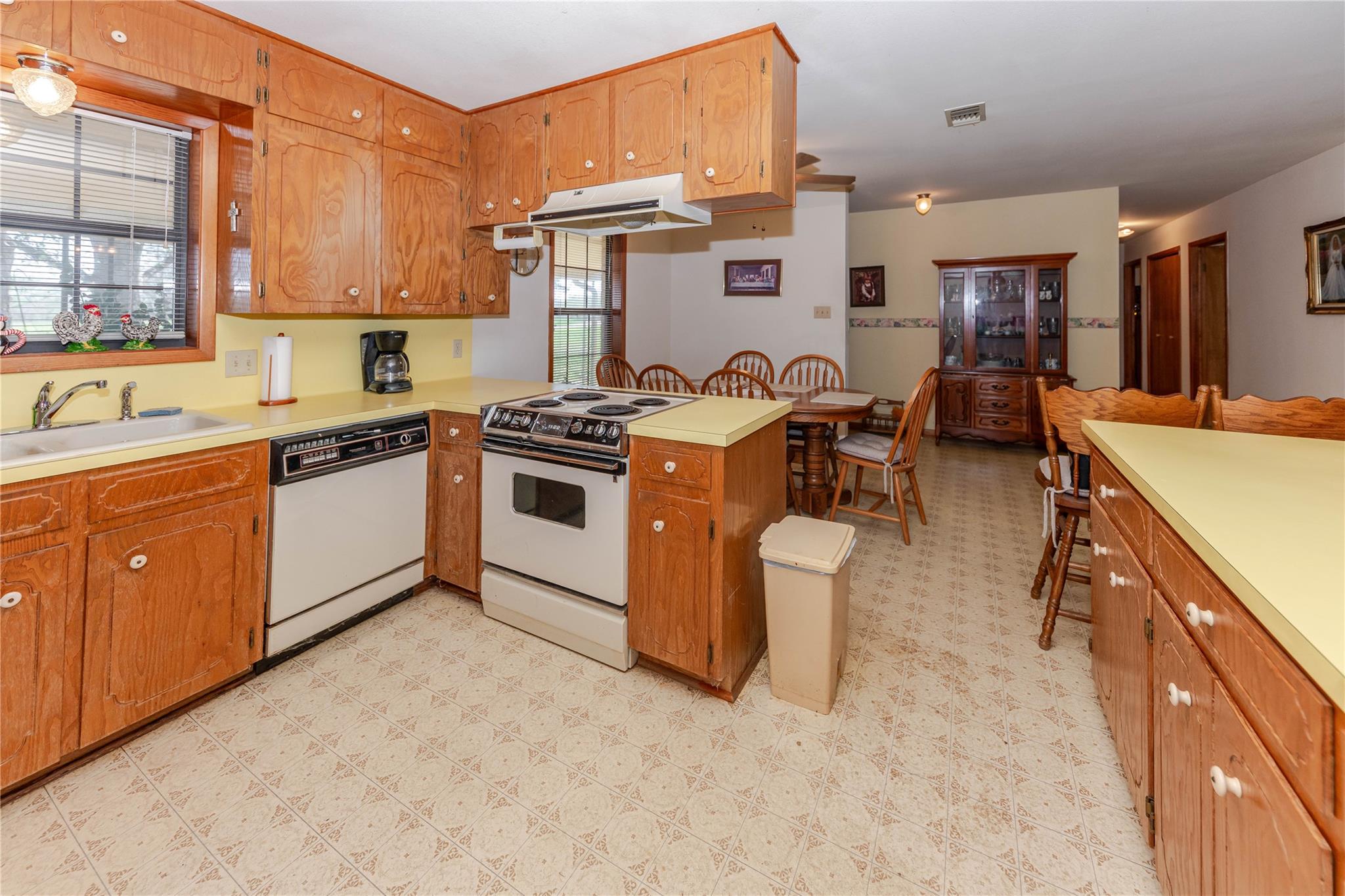 182 Norma Jean Blvd, Smithville, TX 78957