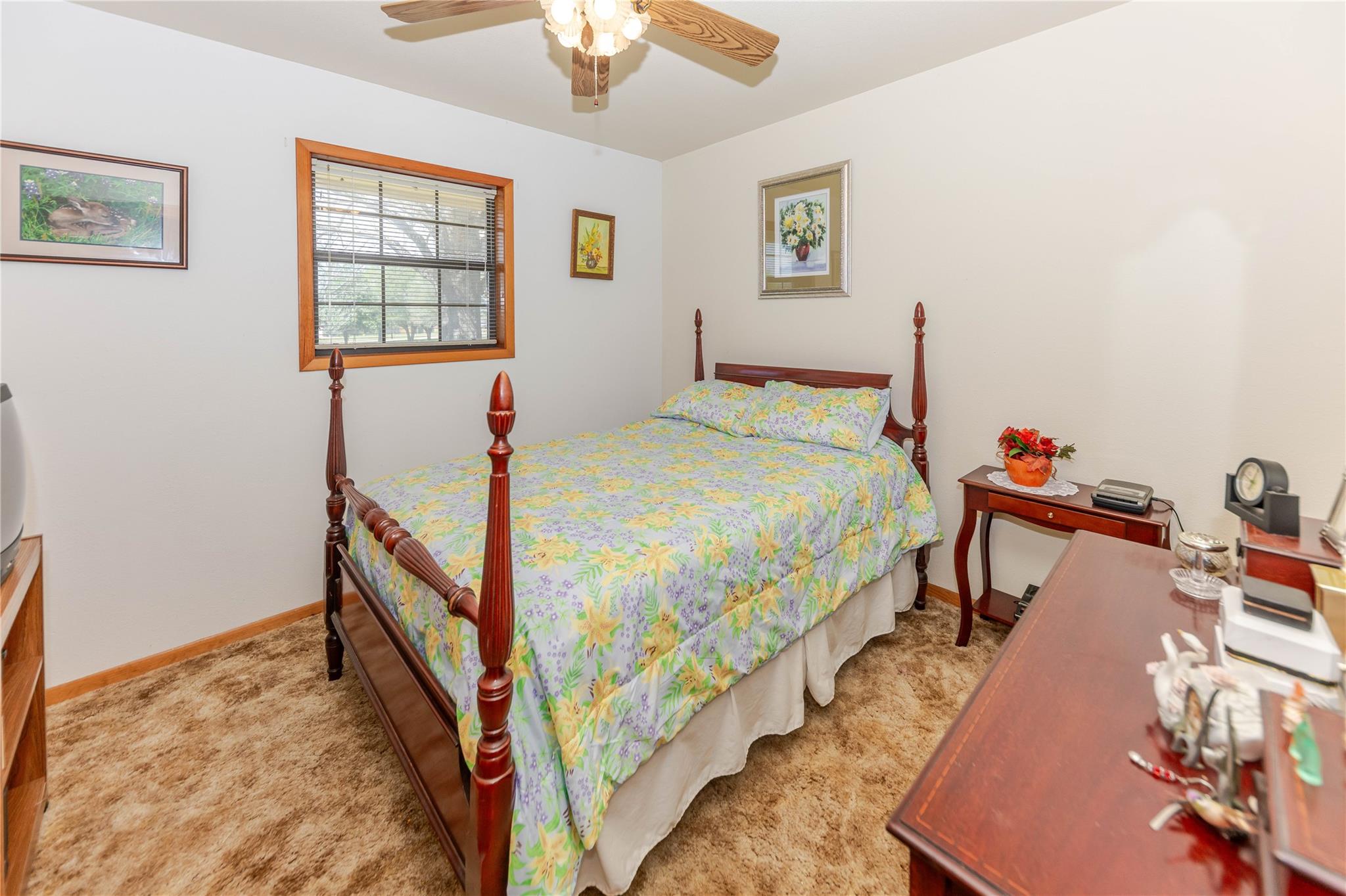 182 Norma Jean Blvd, Smithville, TX 78957