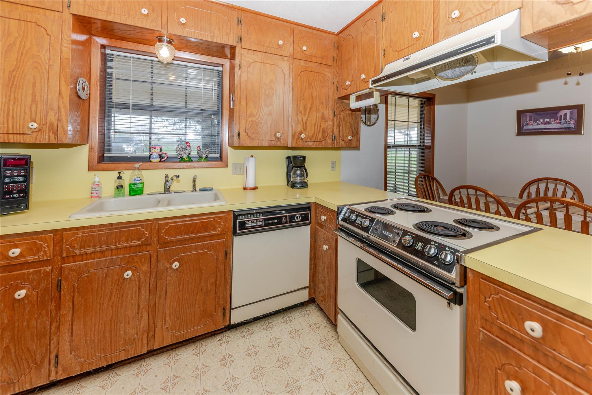 182 Norma Jean Blvd, Smithville, TX 78957