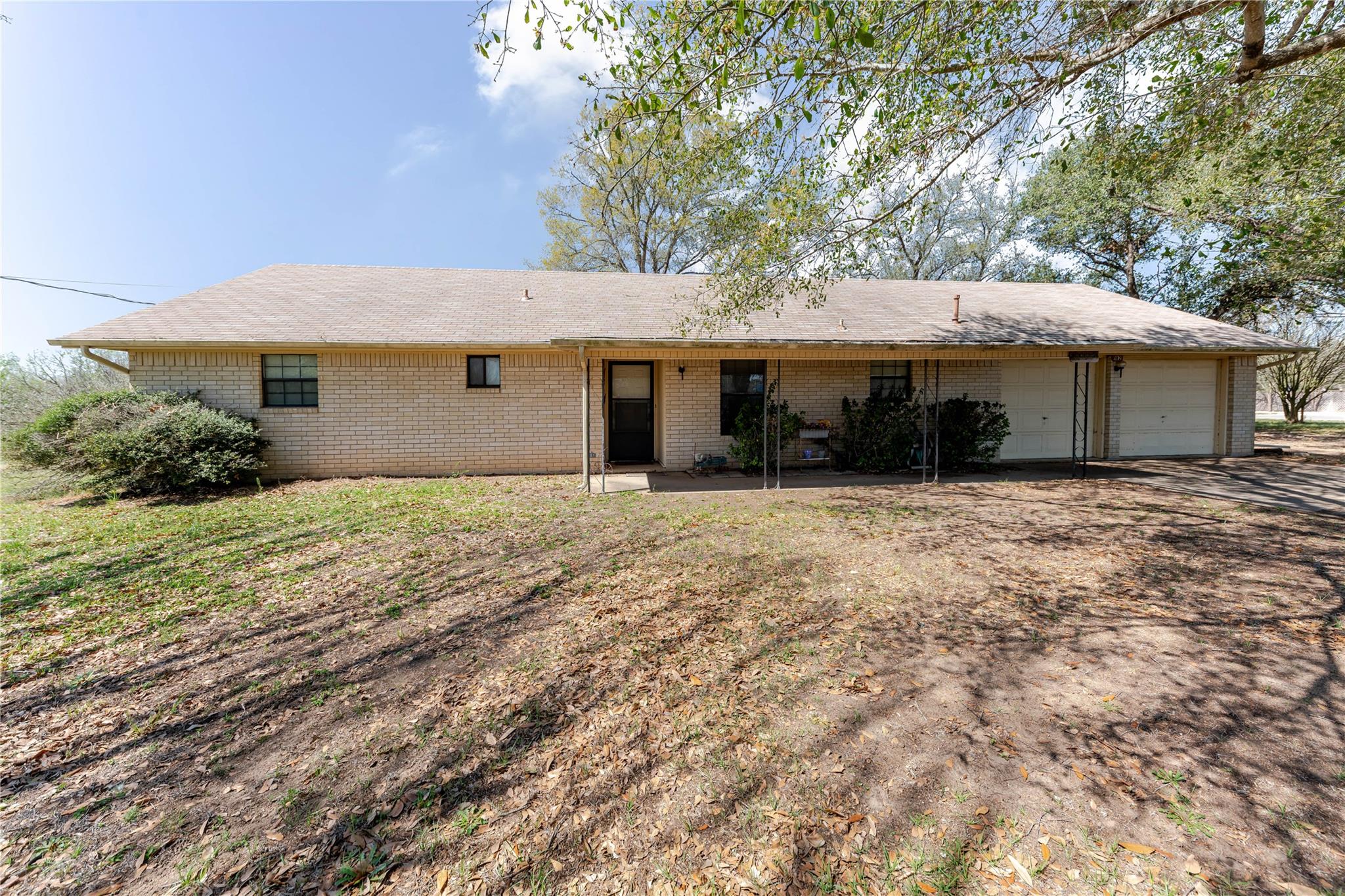 182 Norma Jean Blvd, Smithville, TX 78957