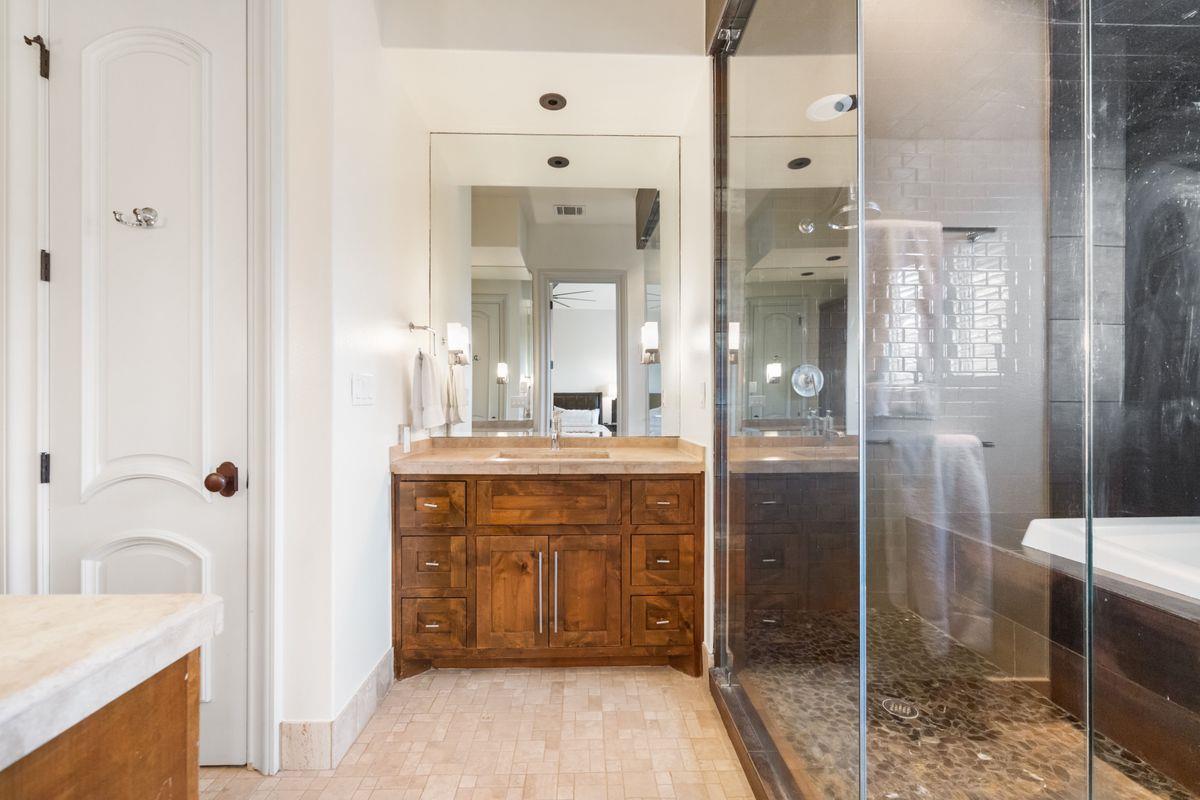 2002 Kinney Ave # A, Austin, TX 78704