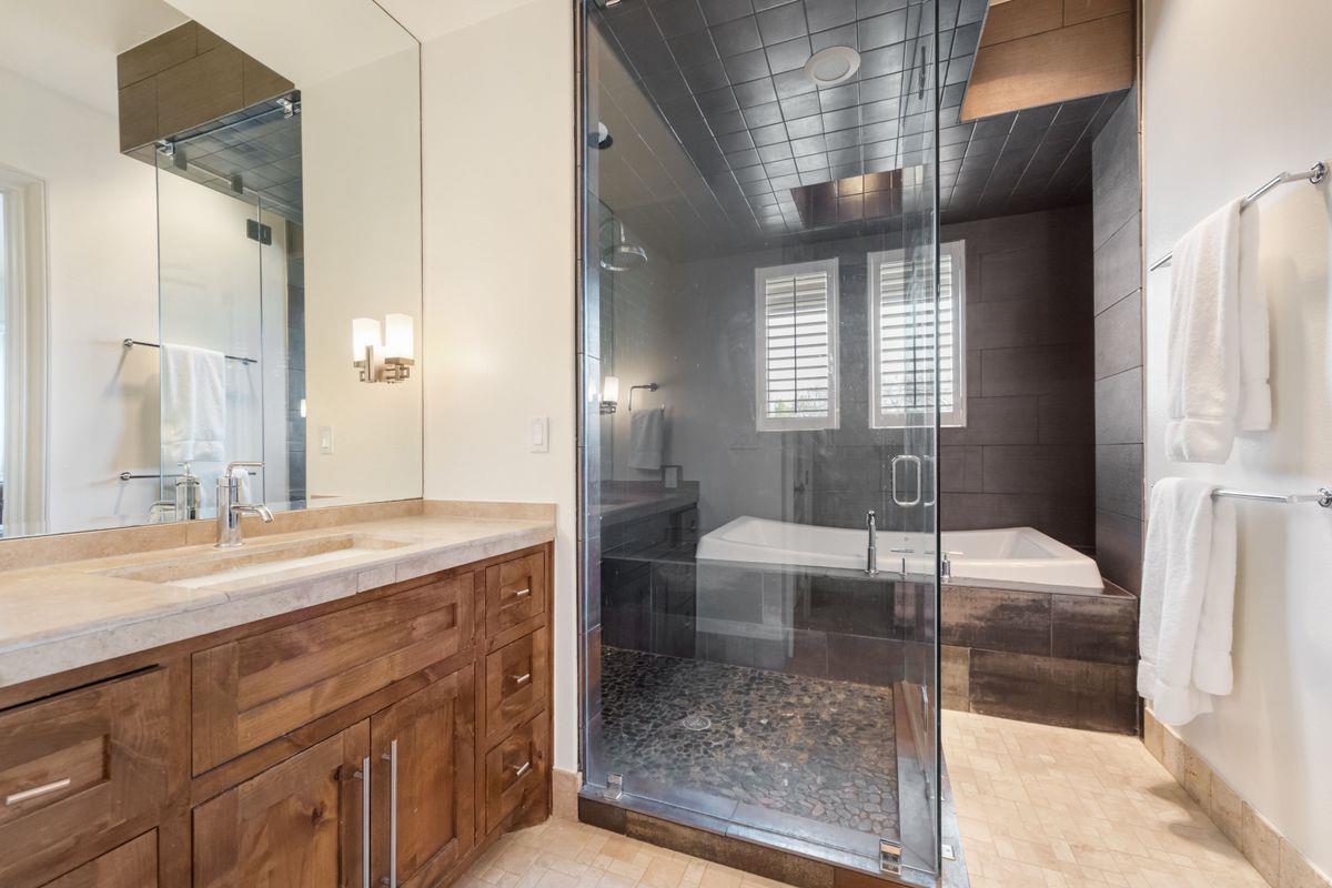 2002 Kinney Ave # A, Austin, TX 78704