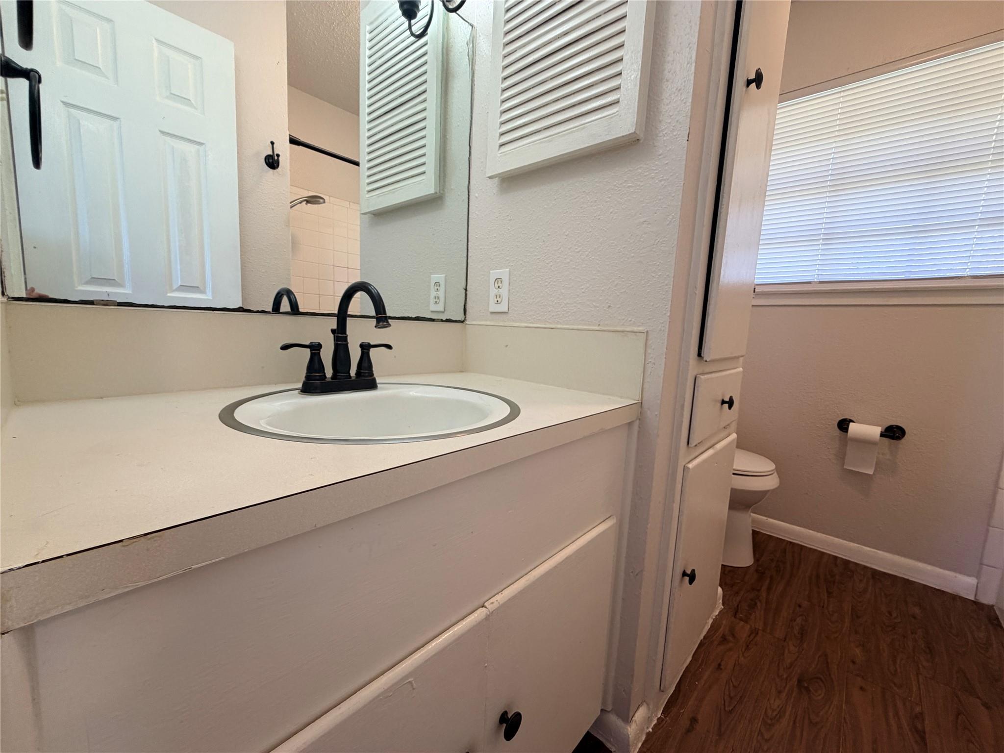 8520 Woodstone Dr, Austin, TX 78757