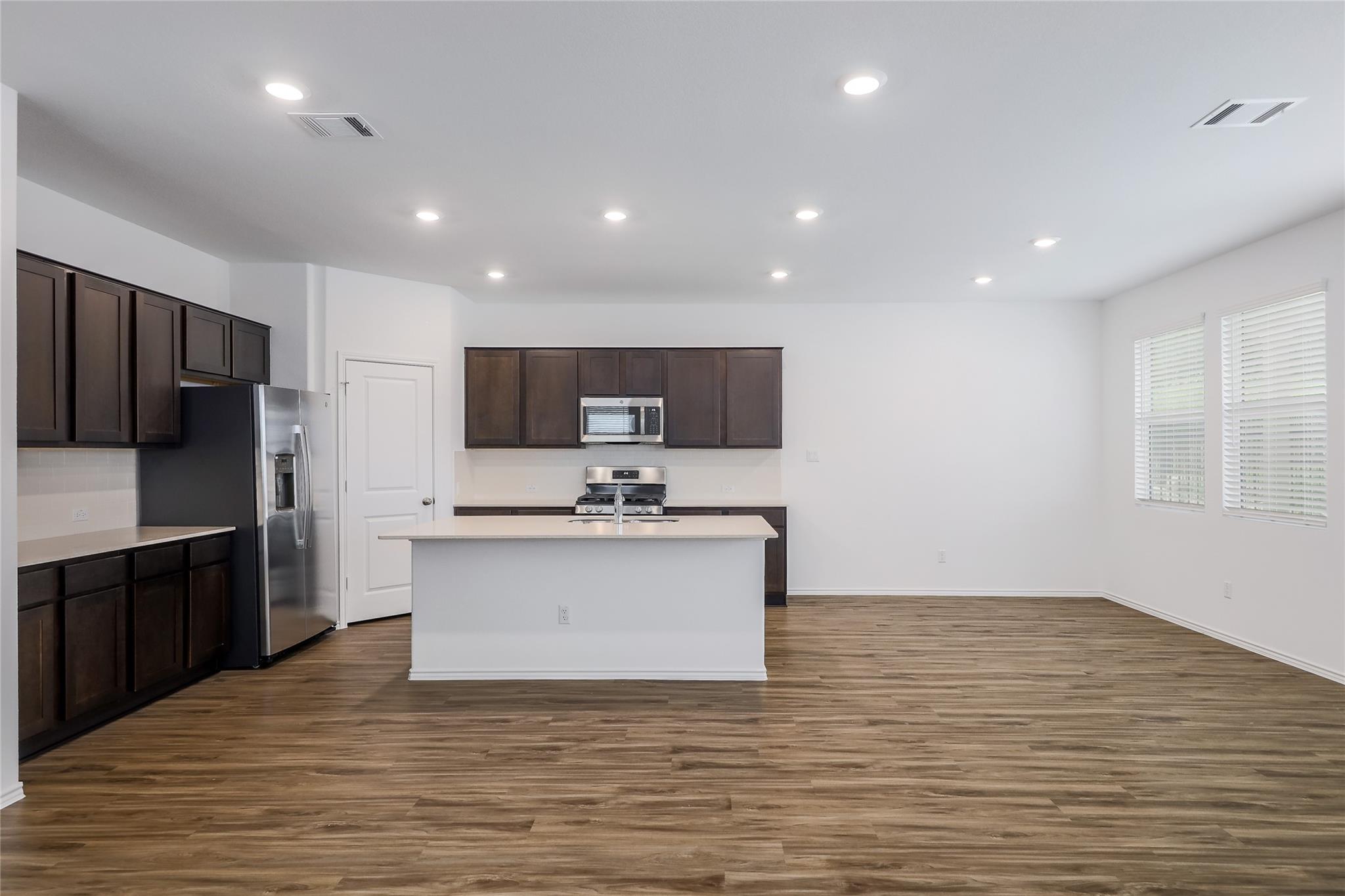 818 Affazia Ln, Georgetown, TX 78628