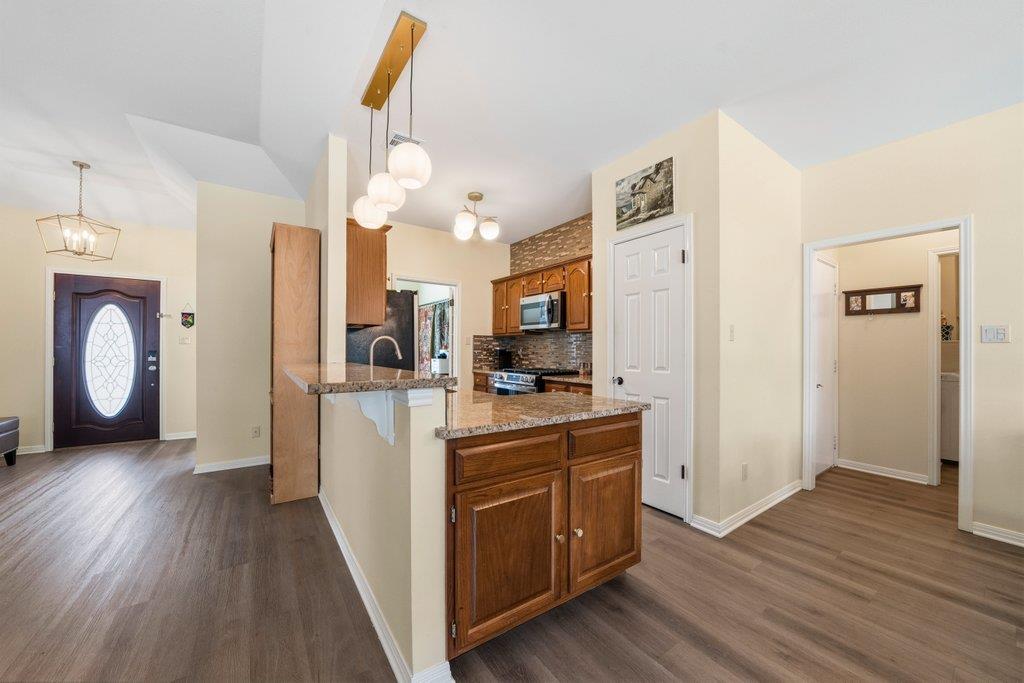 2008 Lancaster St, San Marcos, TX 78666