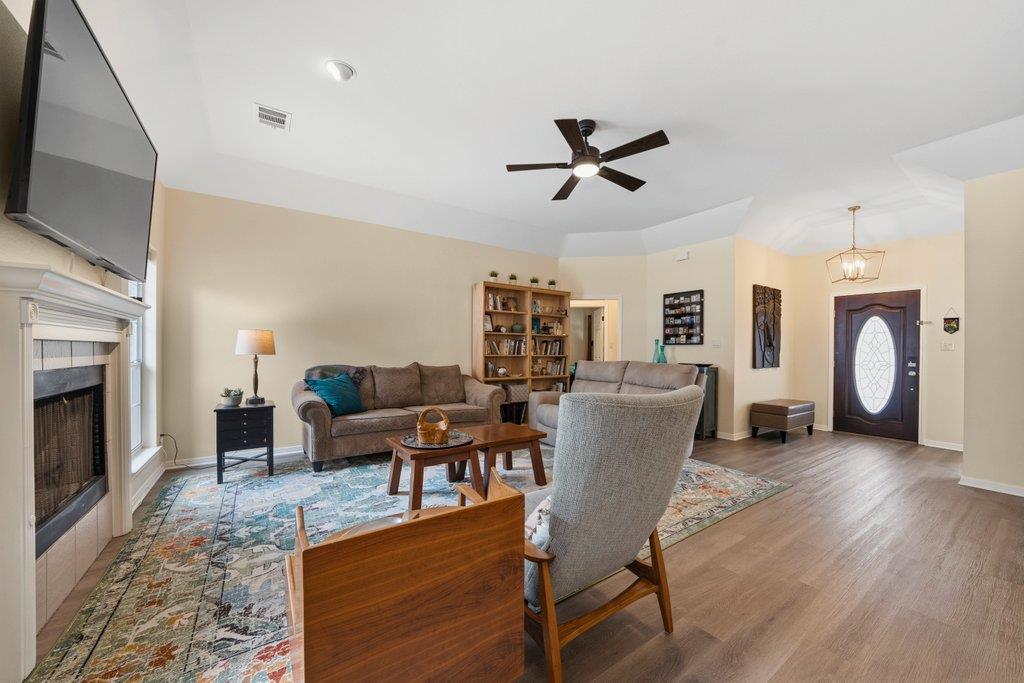 2008 Lancaster St, San Marcos, TX 78666