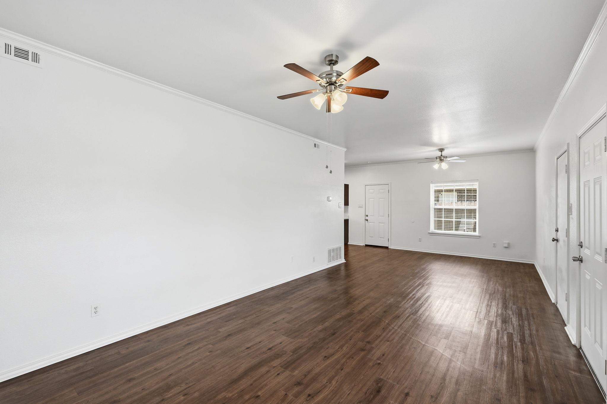 508 Bentwood Dr, Leander, TX 78641