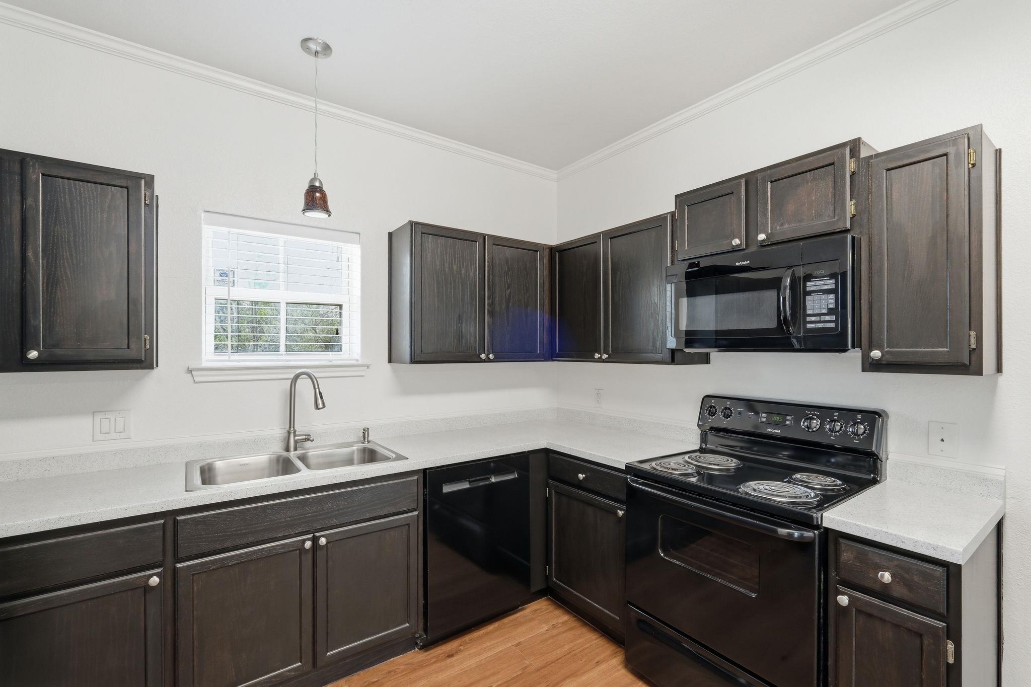 508 Bentwood Dr, Leander, TX 78641