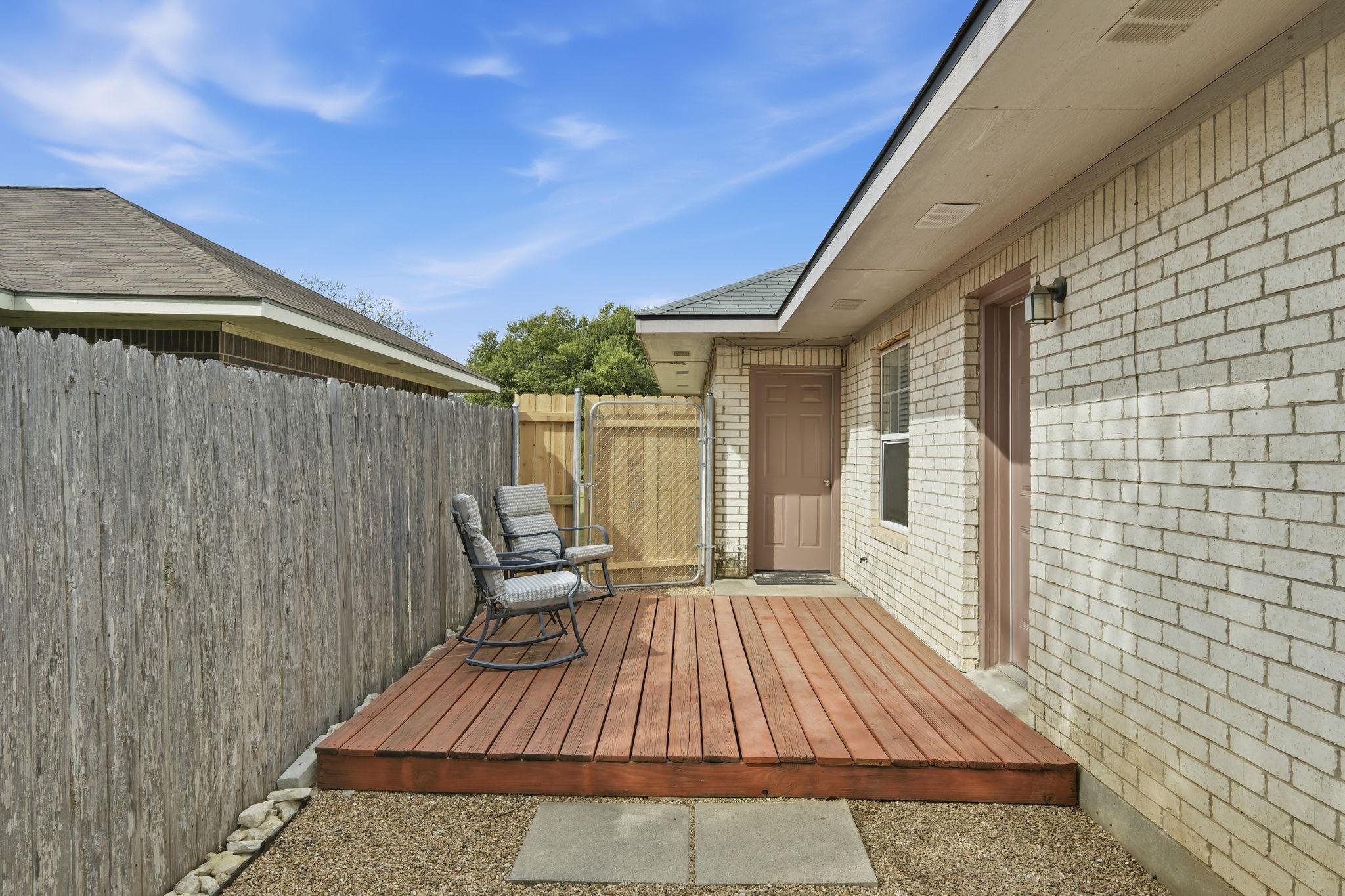 508 Bentwood Dr, Leander, TX 78641