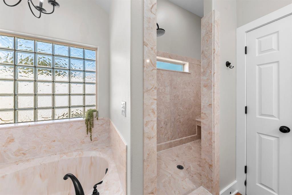 125 Westcreek Dr, Bertram, TX 78605