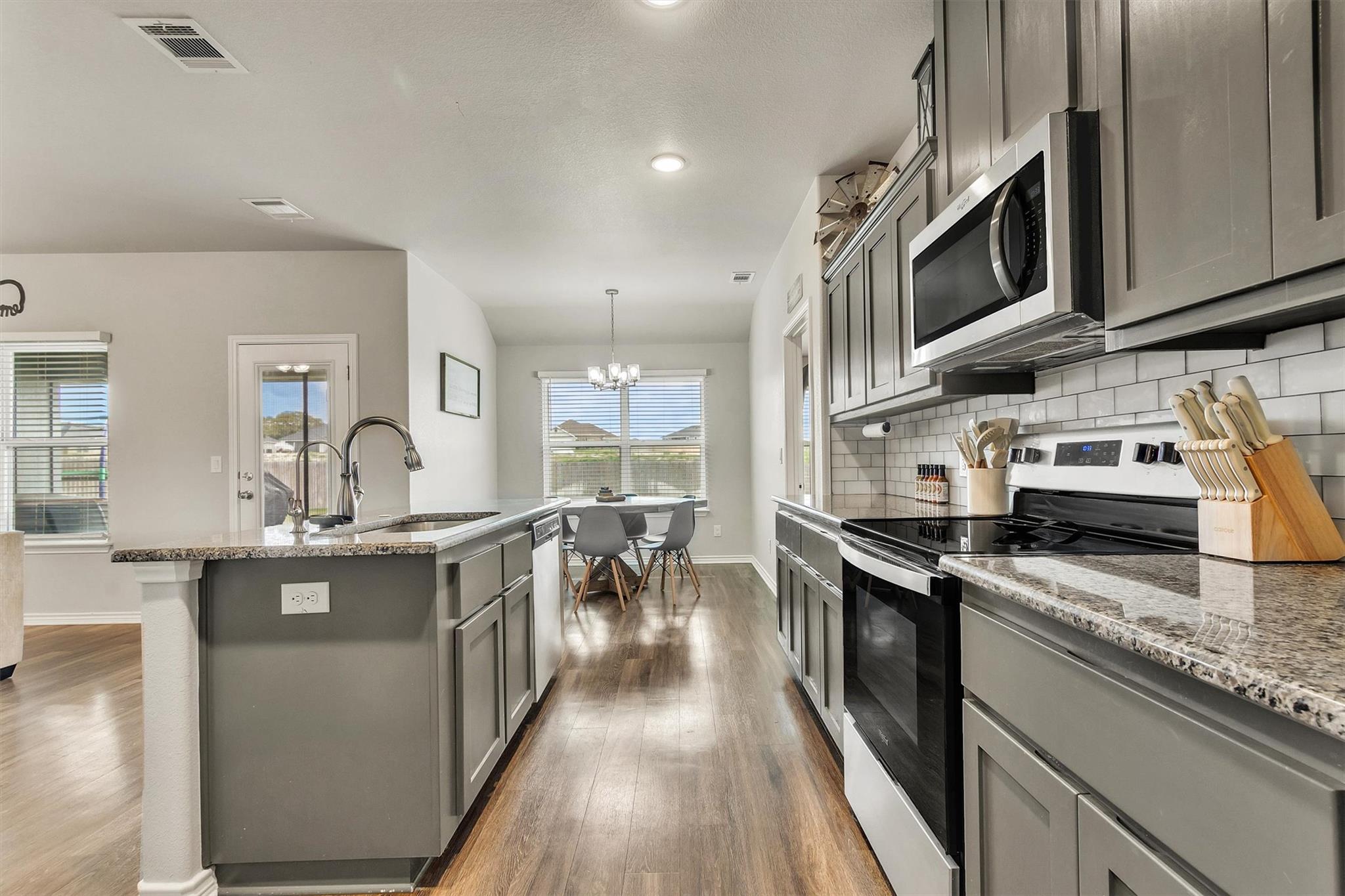 145 Elmer Ave, Burnet, TX 78611