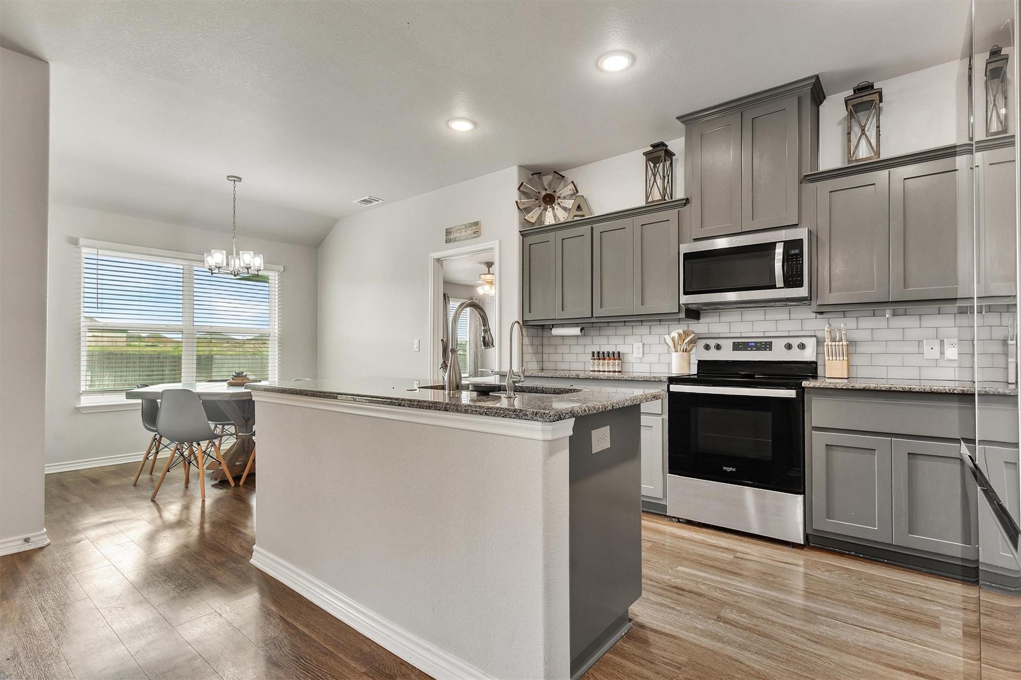 145 Elmer Ave, Burnet, TX 78611