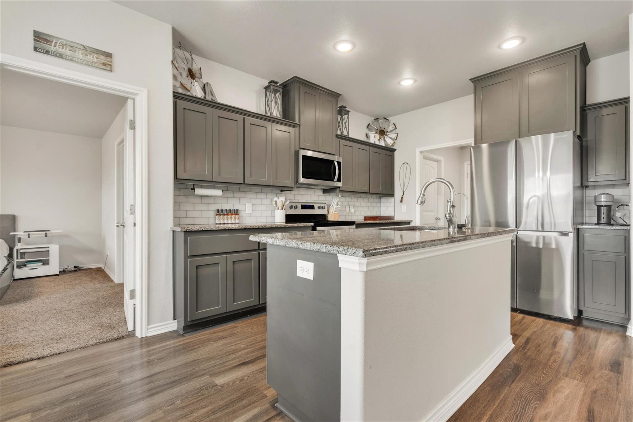 145 Elmer Ave, Burnet, TX 78611