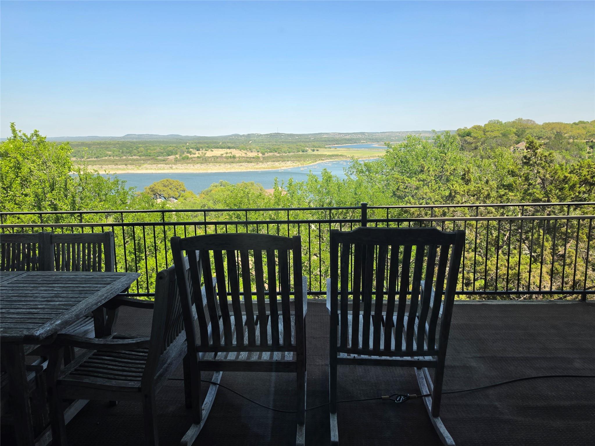 115 Hill Loop, Spicewood, TX 78669