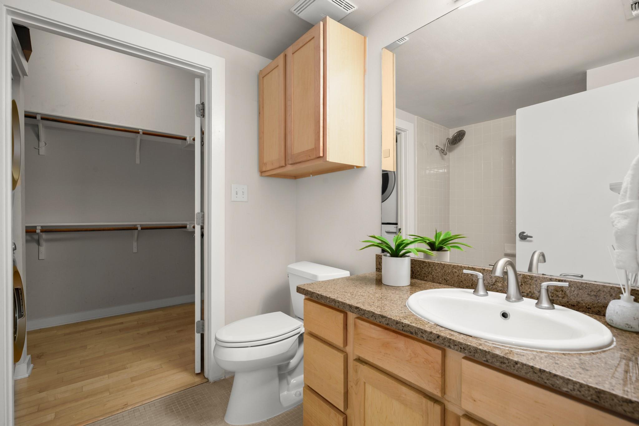 2931 E 12th St # 201, Austin, TX 78702