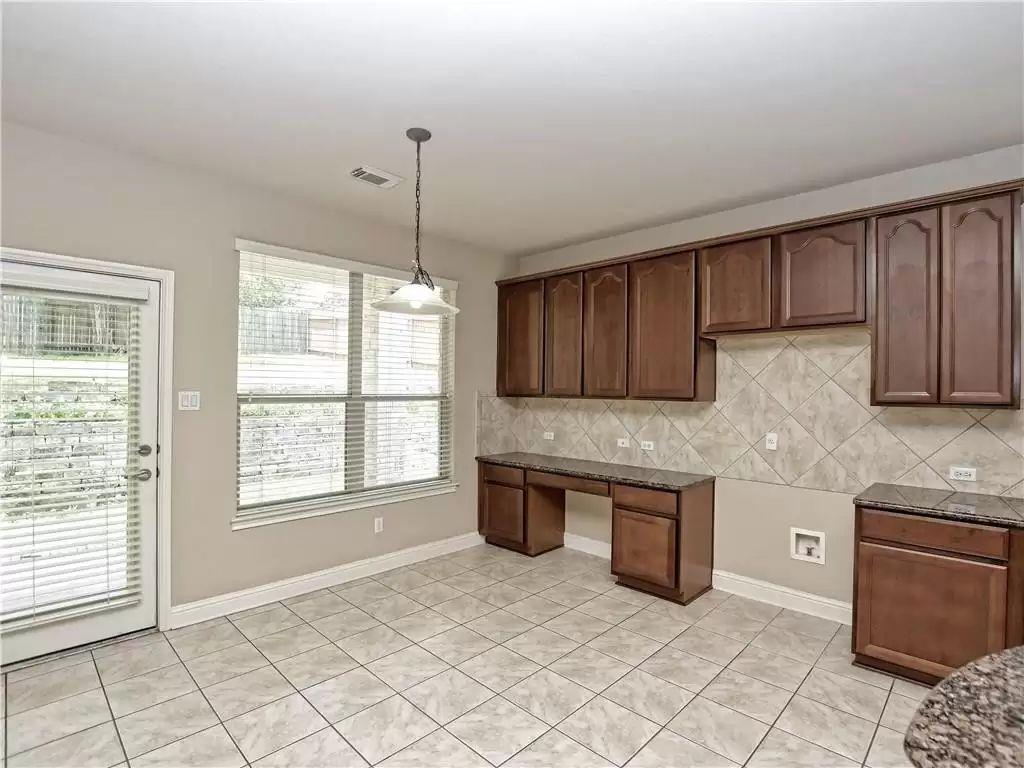 7005 Via Correto Dr, Austin, TX 78749