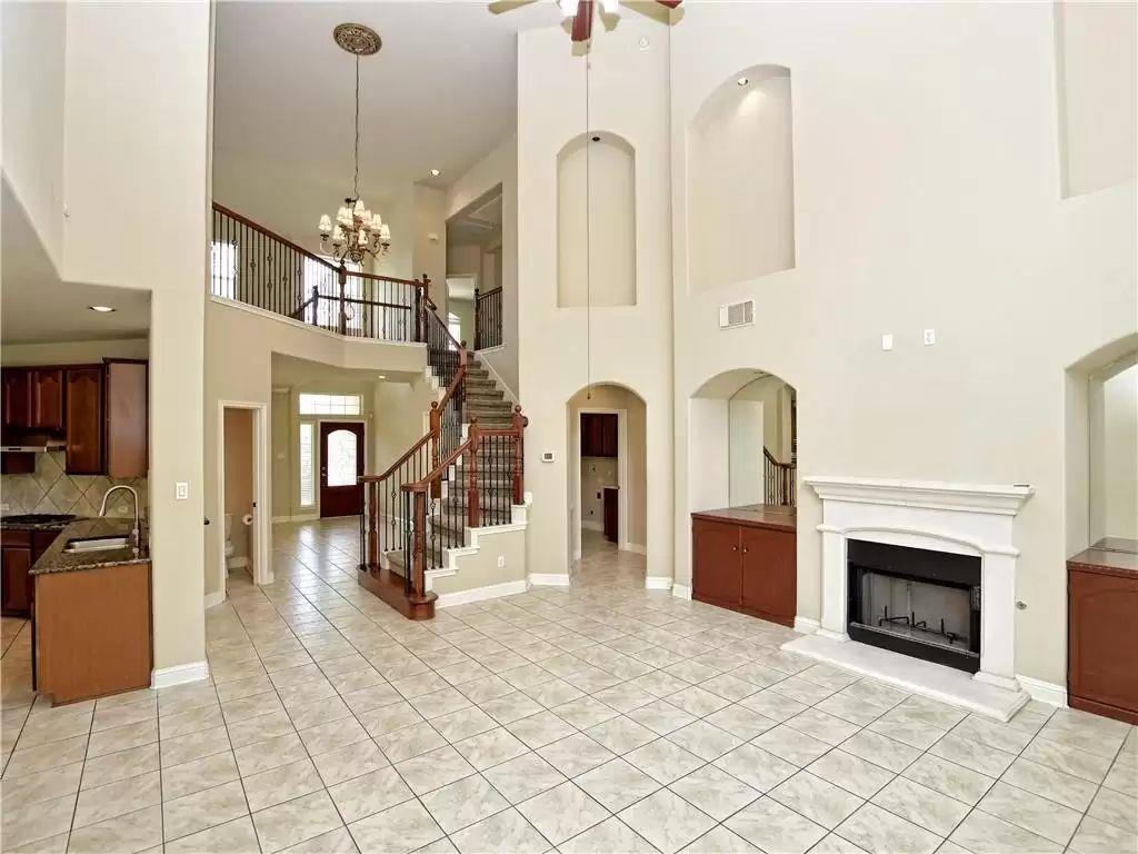 7005 Via Correto Dr, Austin, TX 78749