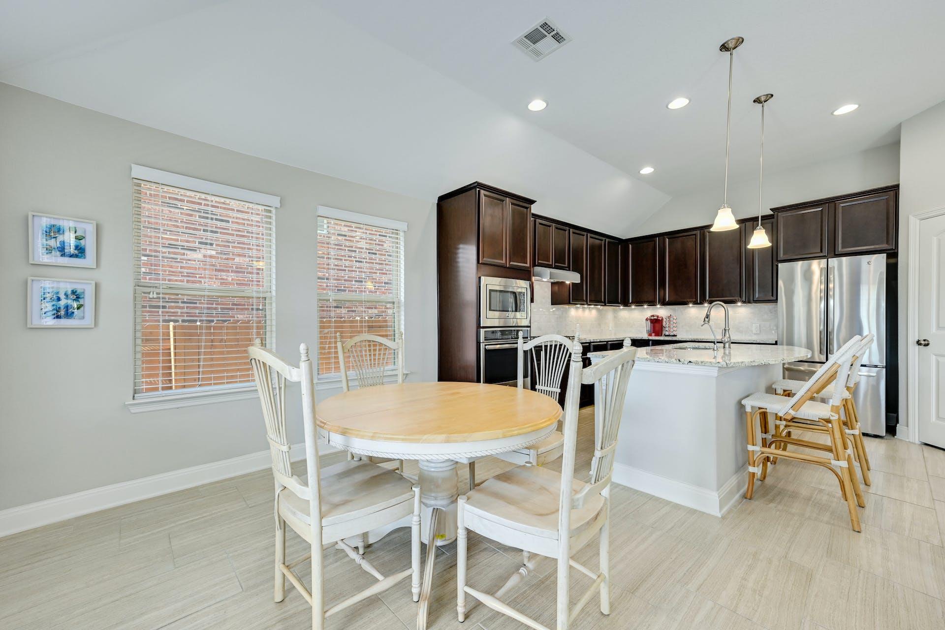 5805 Buchanan Draw Rd, Austin, TX 78738