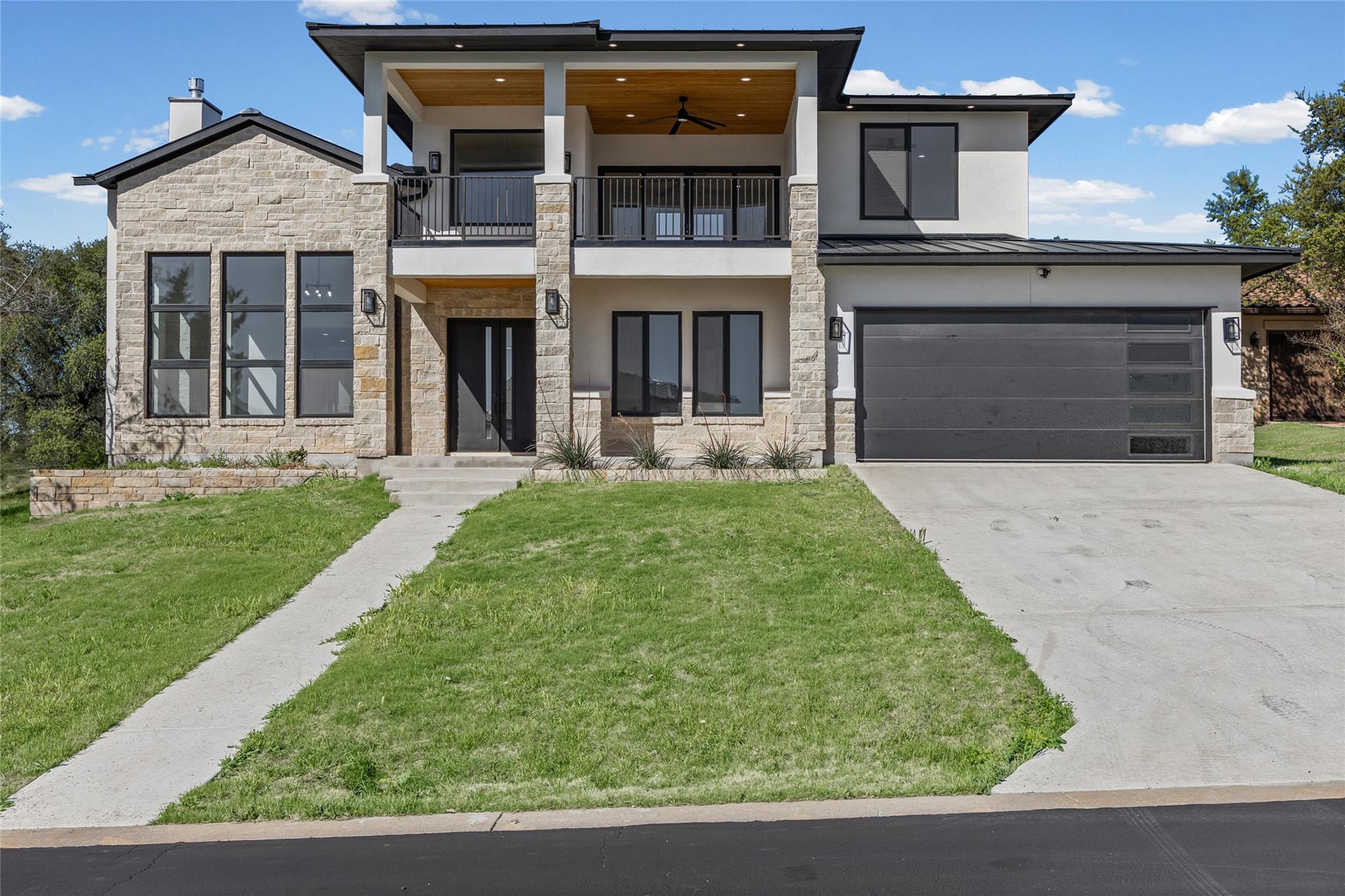 1020 Mountain Leather Dr, Horseshoe Bay, TX 78657