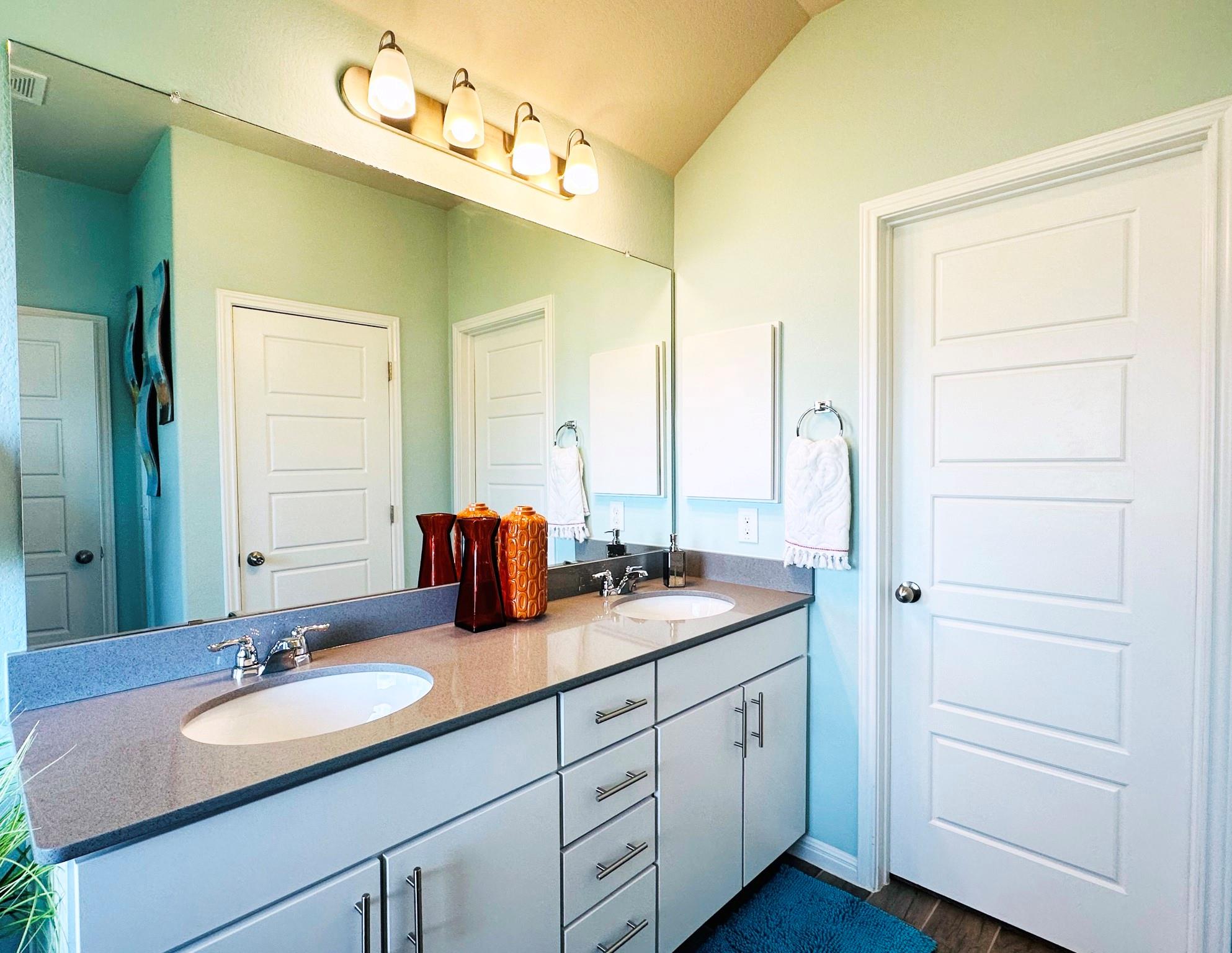 112 Groesbeck Ln, Leander, TX 78641