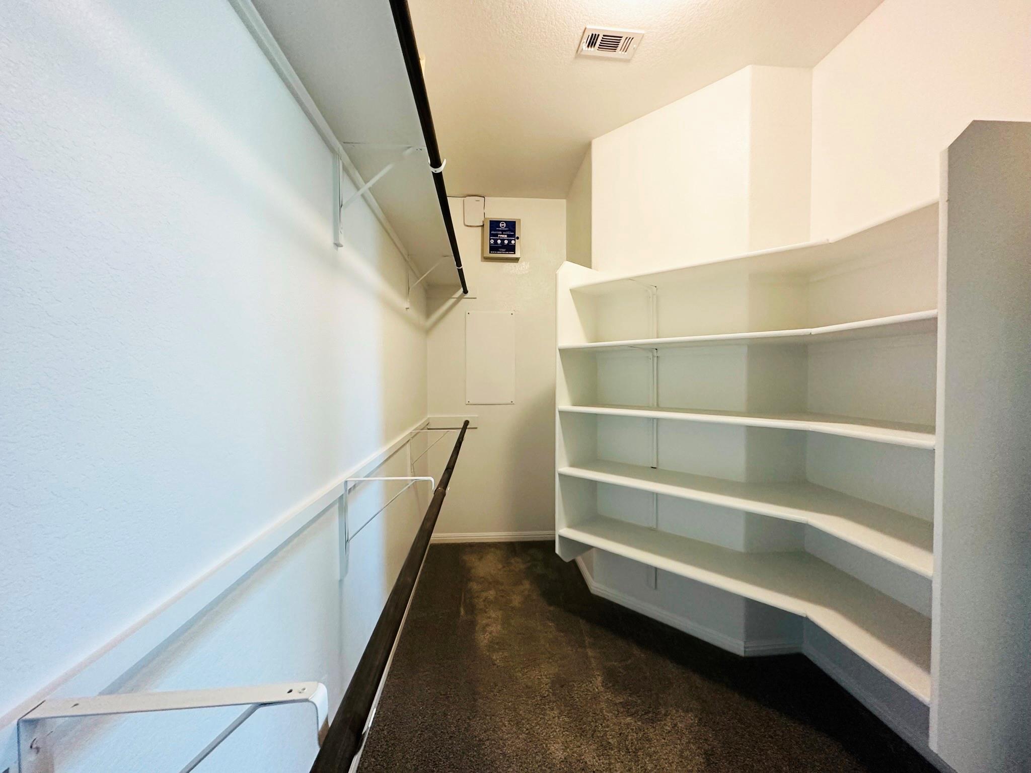 112 Groesbeck Ln, Leander, TX 78641