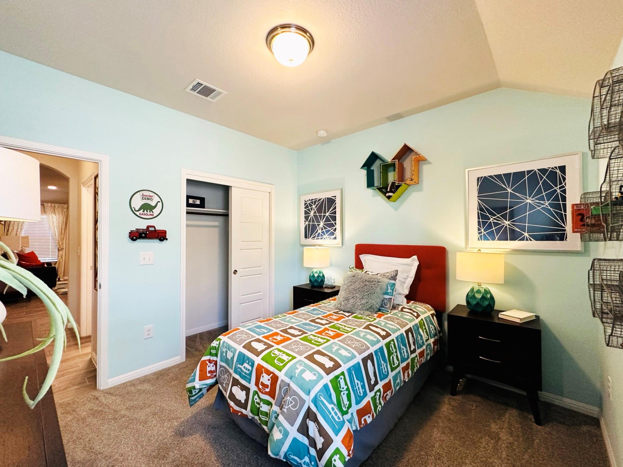 112 Groesbeck Ln, Leander, TX 78641