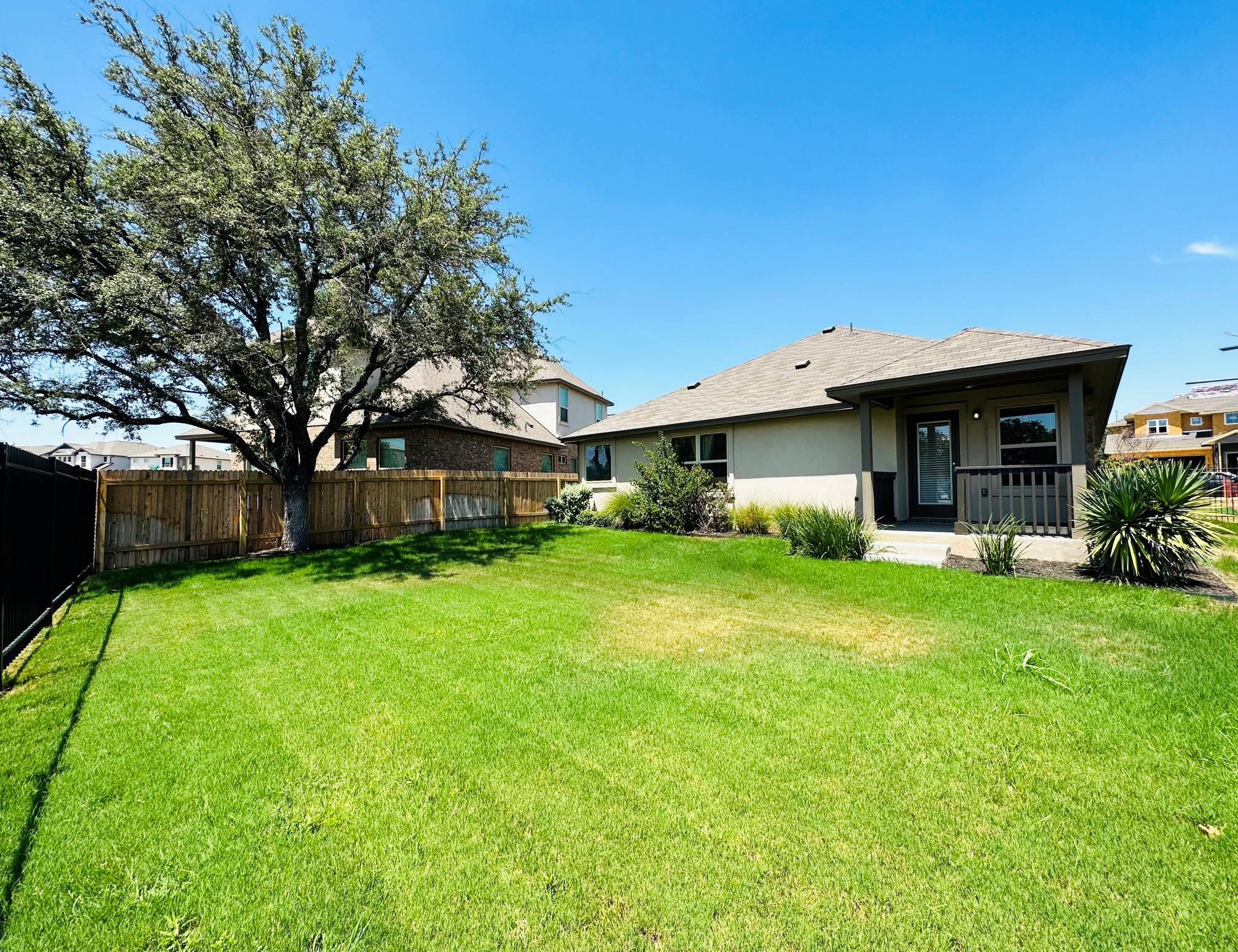112 Groesbeck Ln, Leander, TX 78641