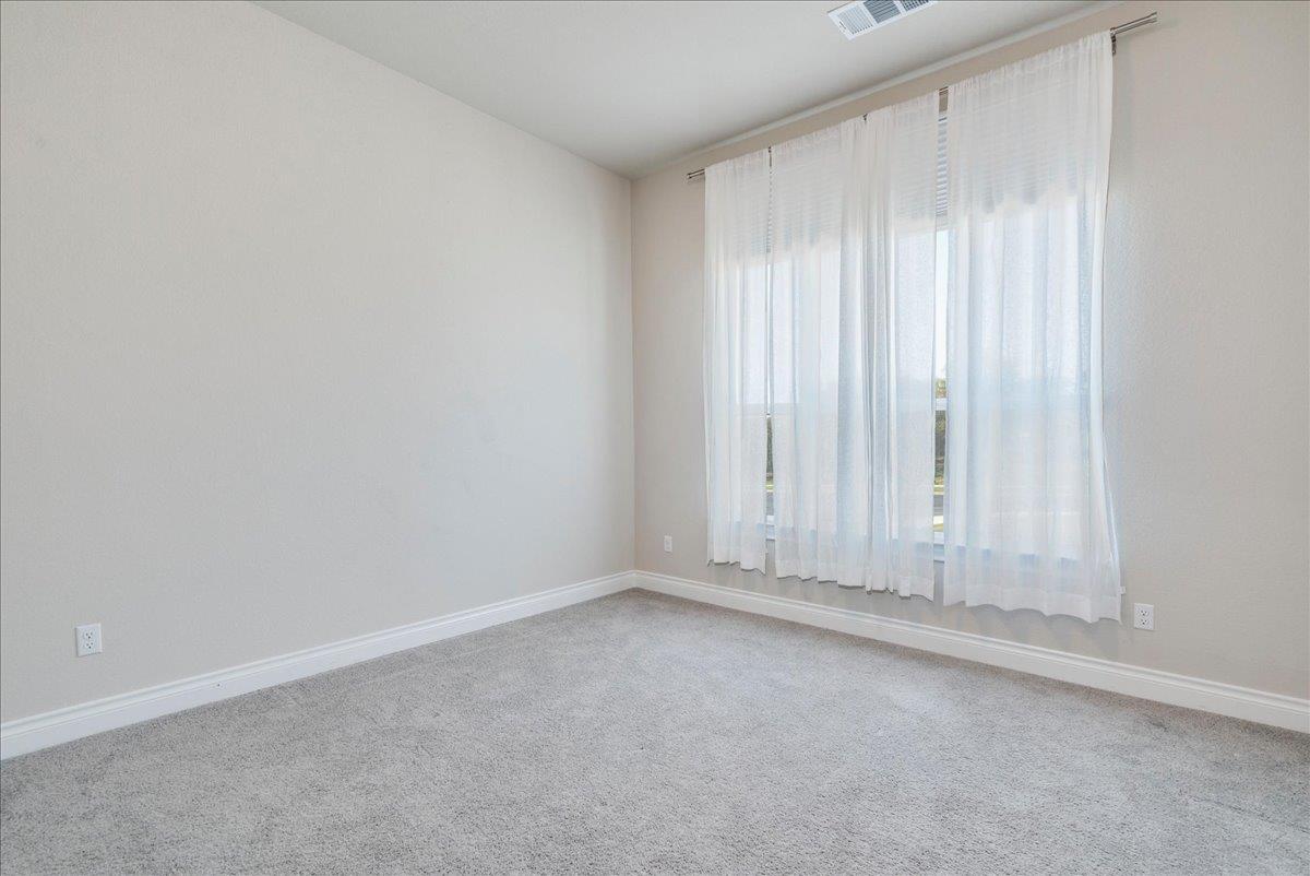 1533 Jay Wolf Dr, Georgetown, TX 78628