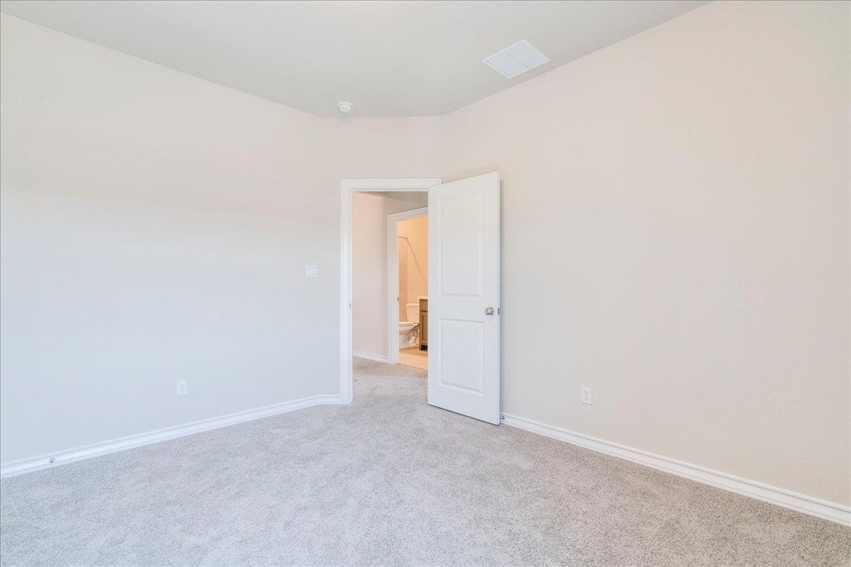 1533 Jay Wolf Dr, Georgetown, TX 78628