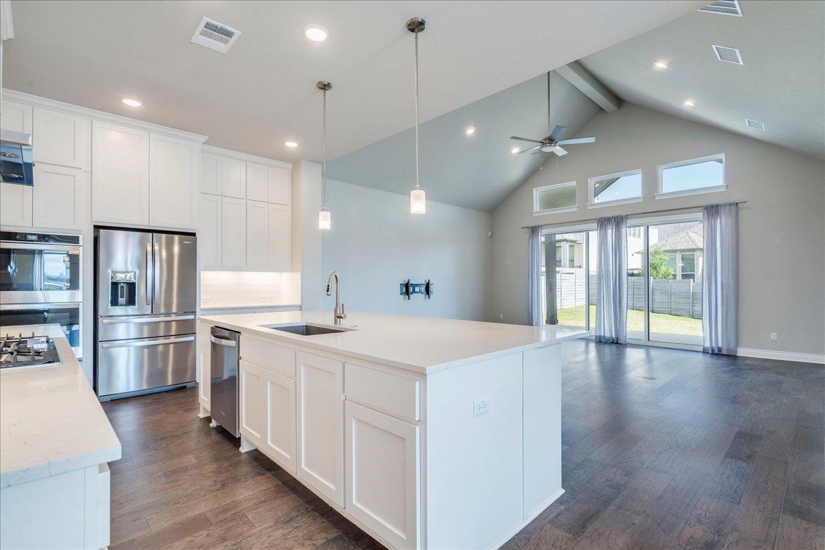 1533 Jay Wolf Dr, Georgetown, TX 78628