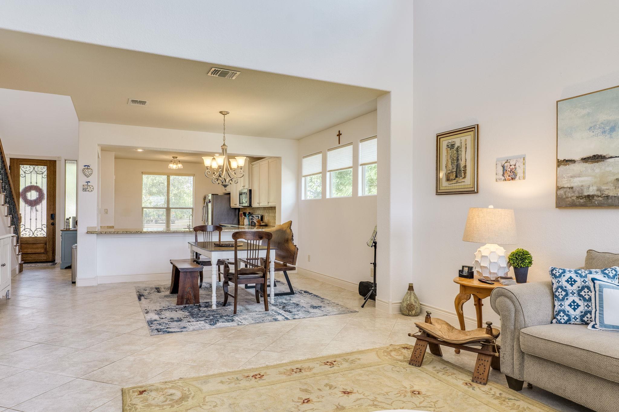 17517 Panorama Dr, Dripping Springs, TX 78620