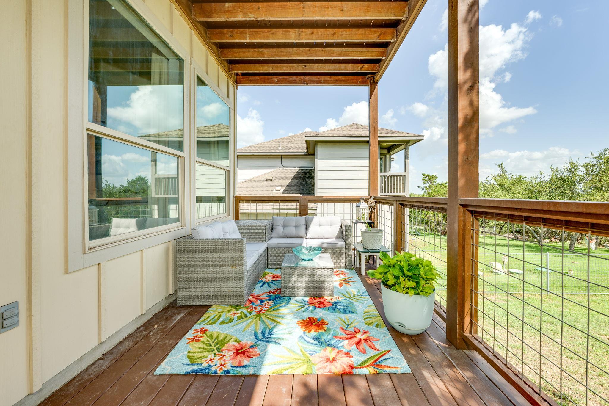 17517 Panorama Dr, Dripping Springs, TX 78620