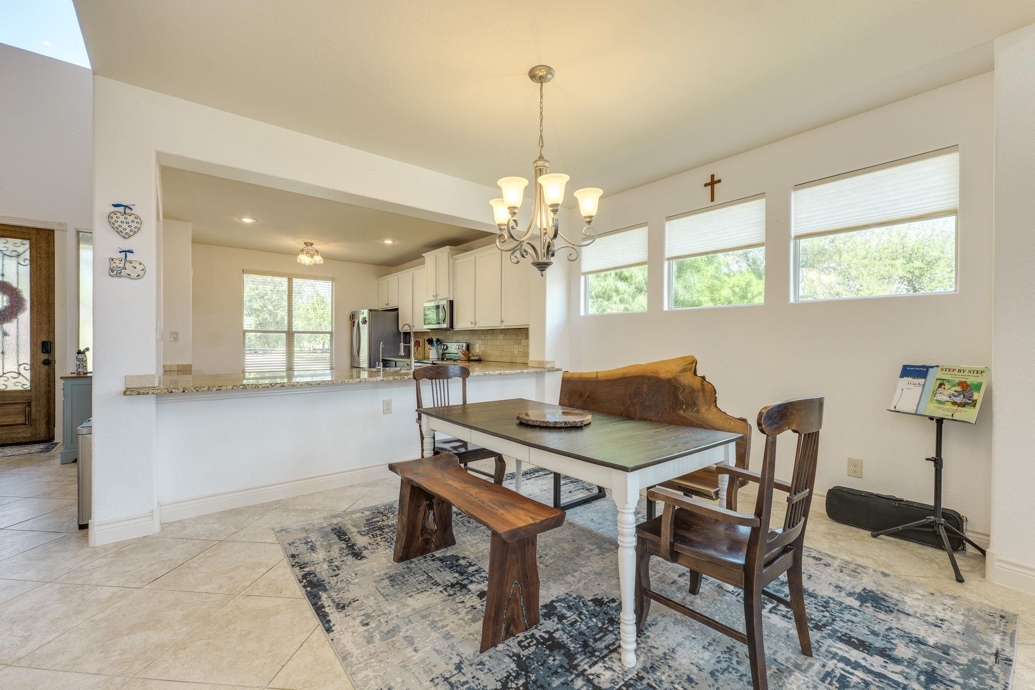 17517 Panorama Dr, Dripping Springs, TX 78620