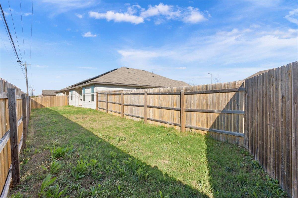 829 Ibis Falls Loop, Jarrell, TX 76537