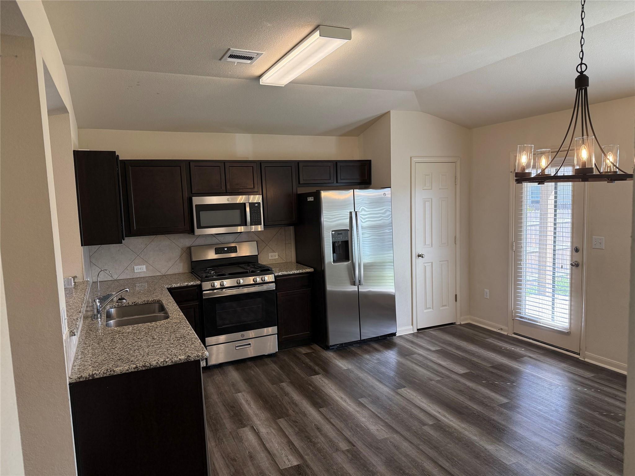 18421 Willow Sage Ln, Elgin, TX 78621