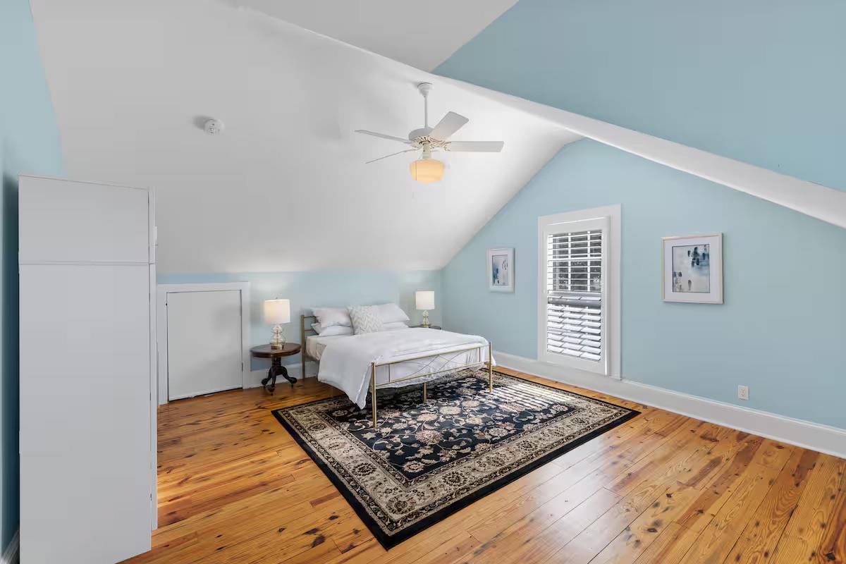 811 E Hempstead St, Giddings, TX 78942